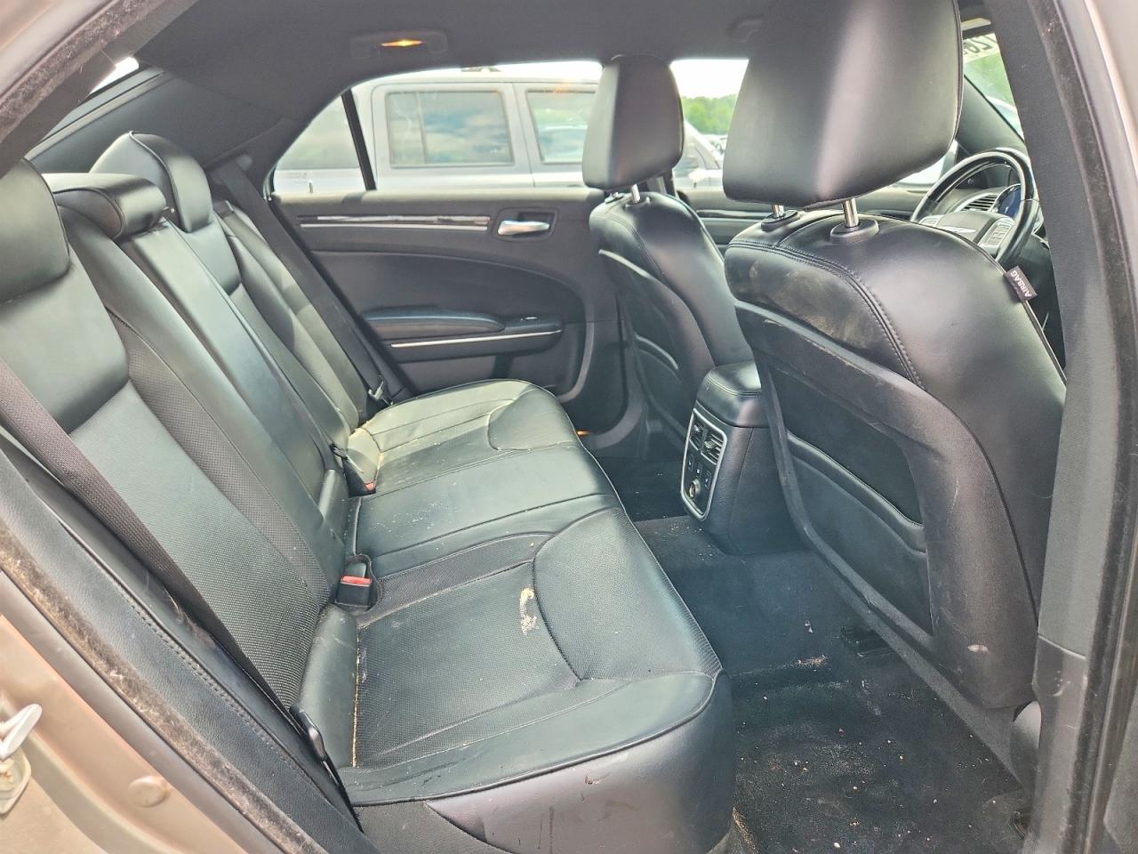 2014 Chrysler 300c Silver vin: 2C3CCAKG2EH201121