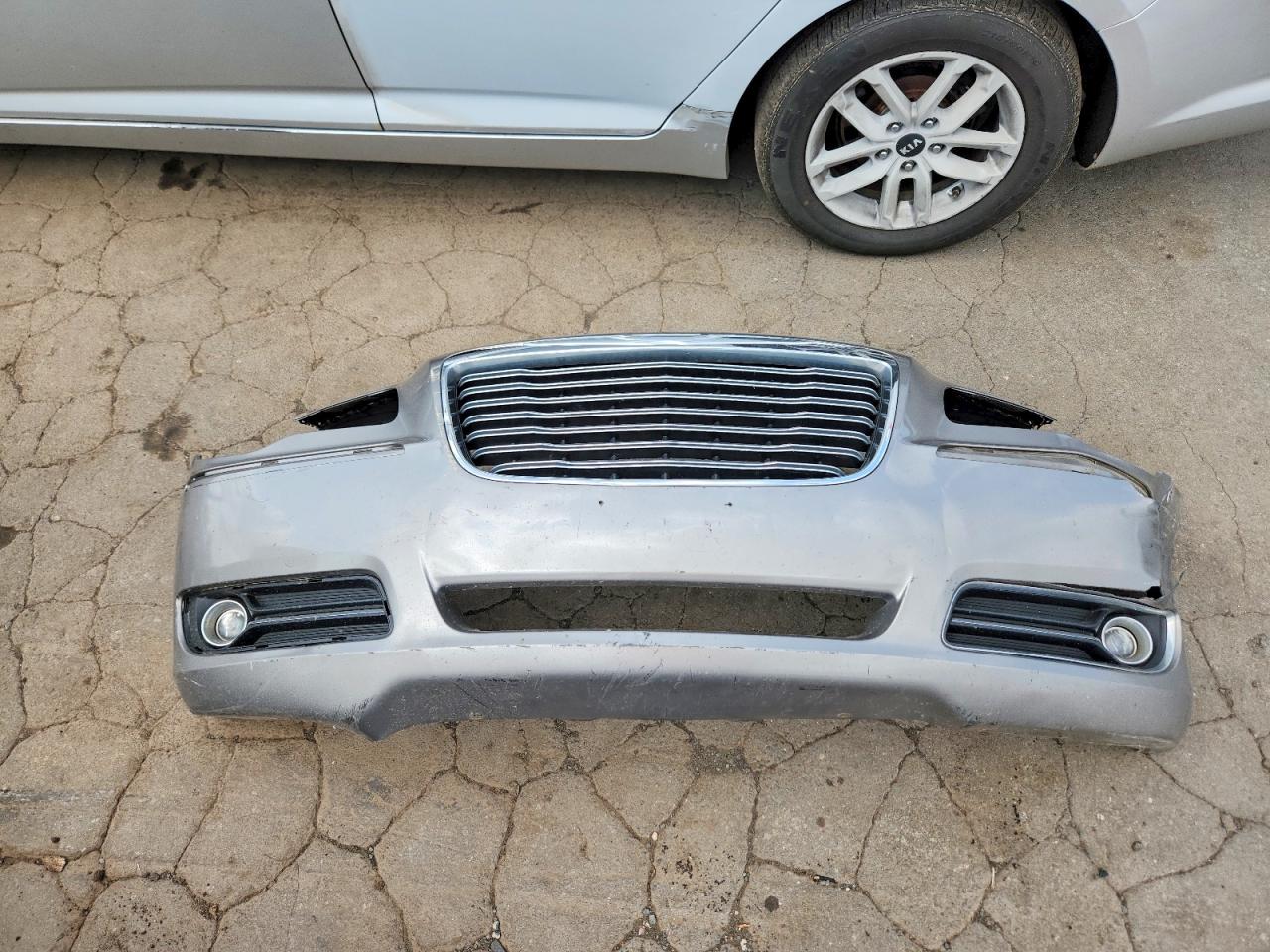 2014 Chrysler 300c Silver vin: 2C3CCAKG2EH201121