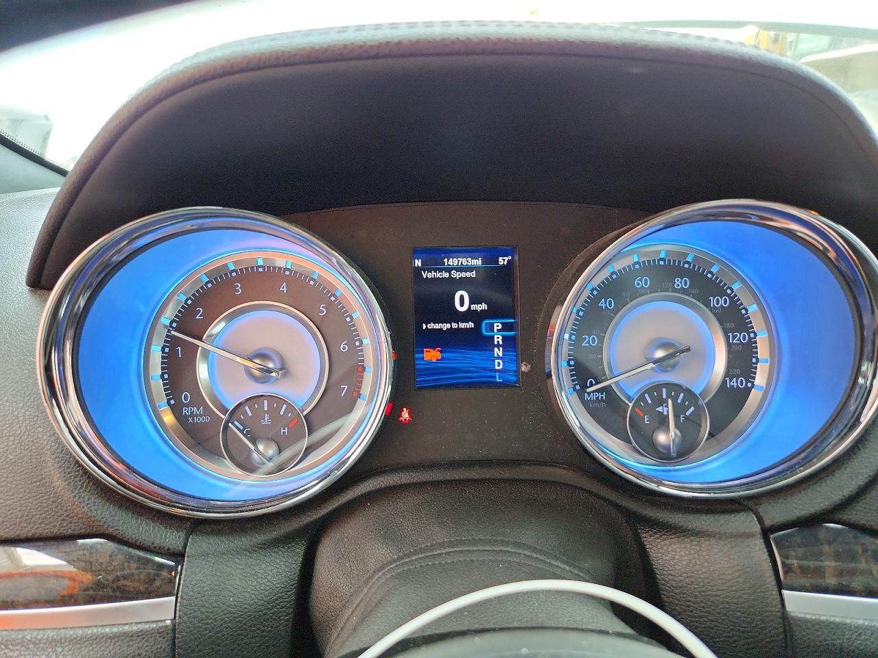 2014 Chrysler 300c White vin: 2C3CCAKG3EH194485