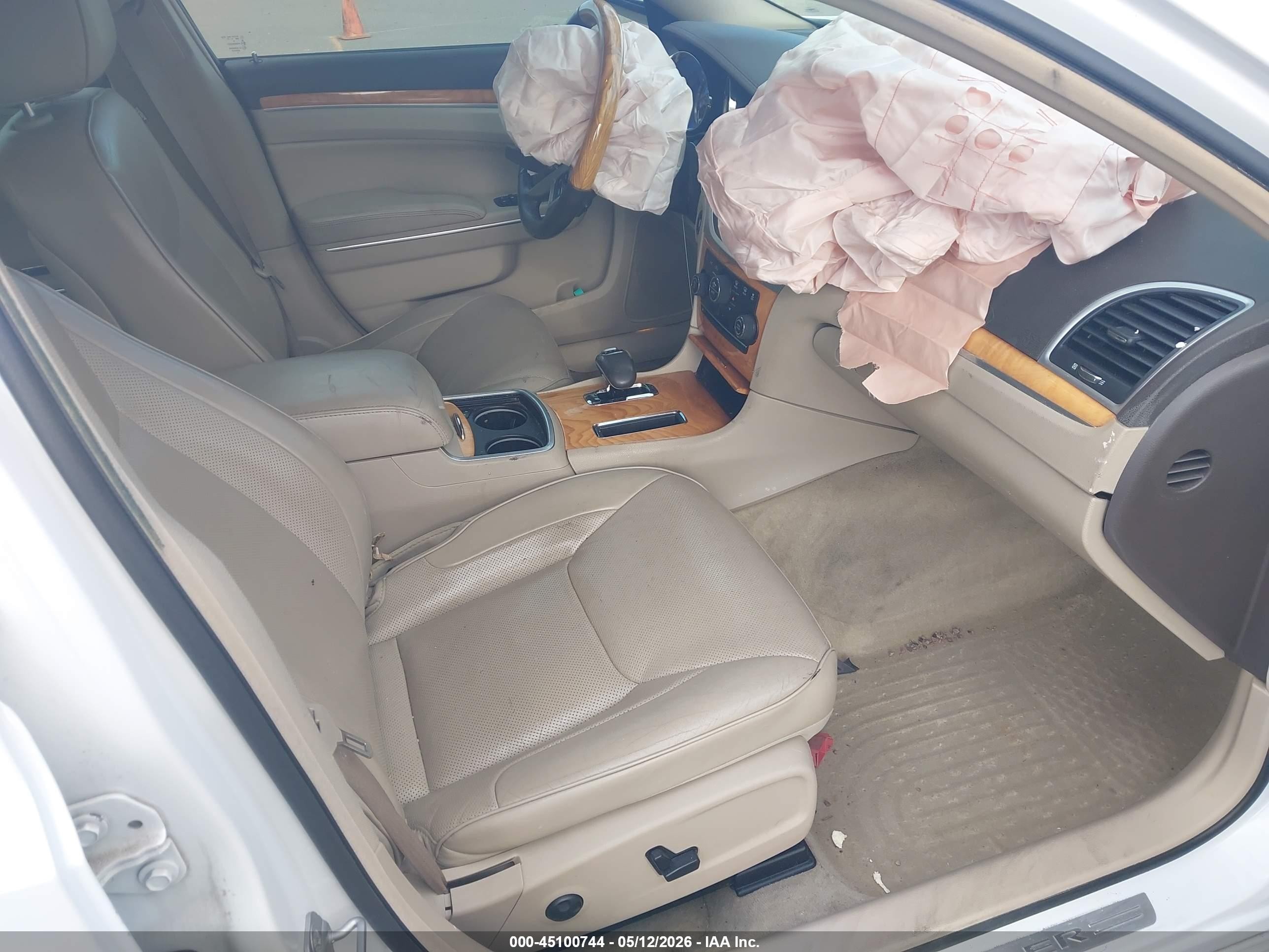 2014 Chrysler 300c Awd White vin: 2C3CCAKG3EH285319