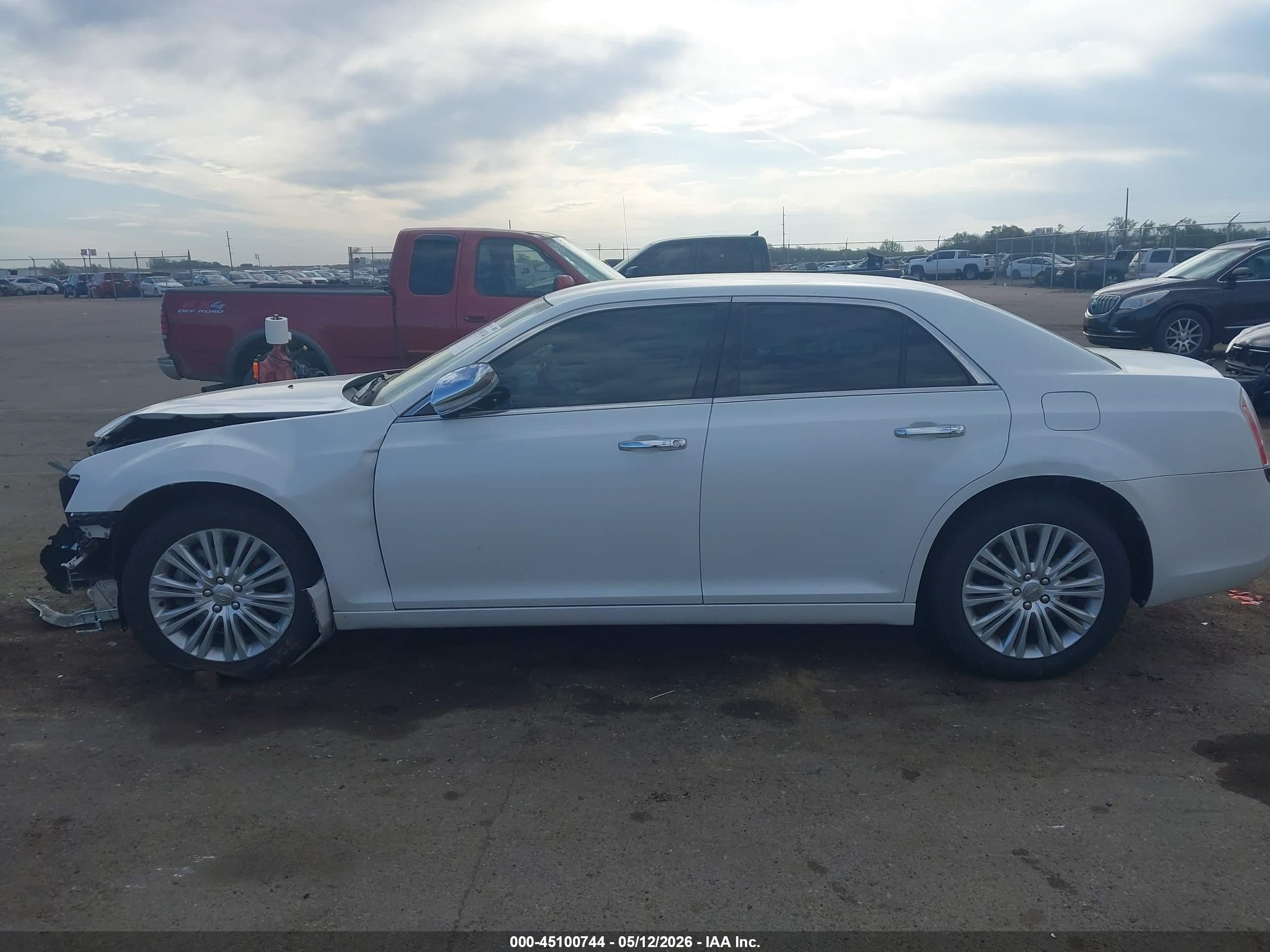 2014 Chrysler 300c Awd White vin: 2C3CCAKG3EH285319