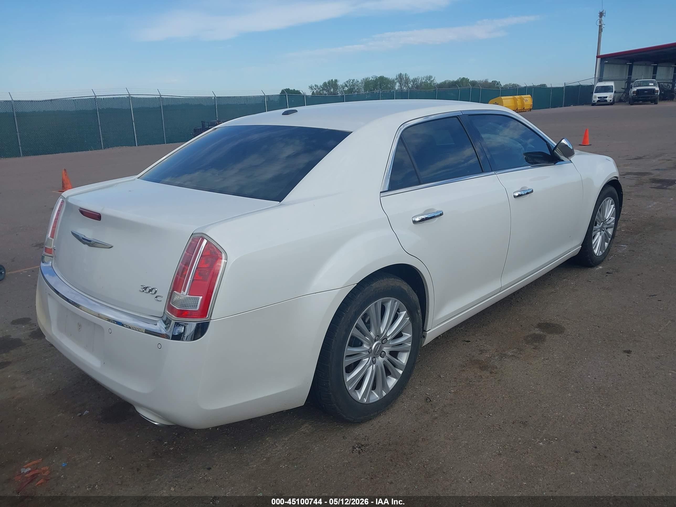 2014 Chrysler 300c Awd White vin: 2C3CCAKG3EH285319