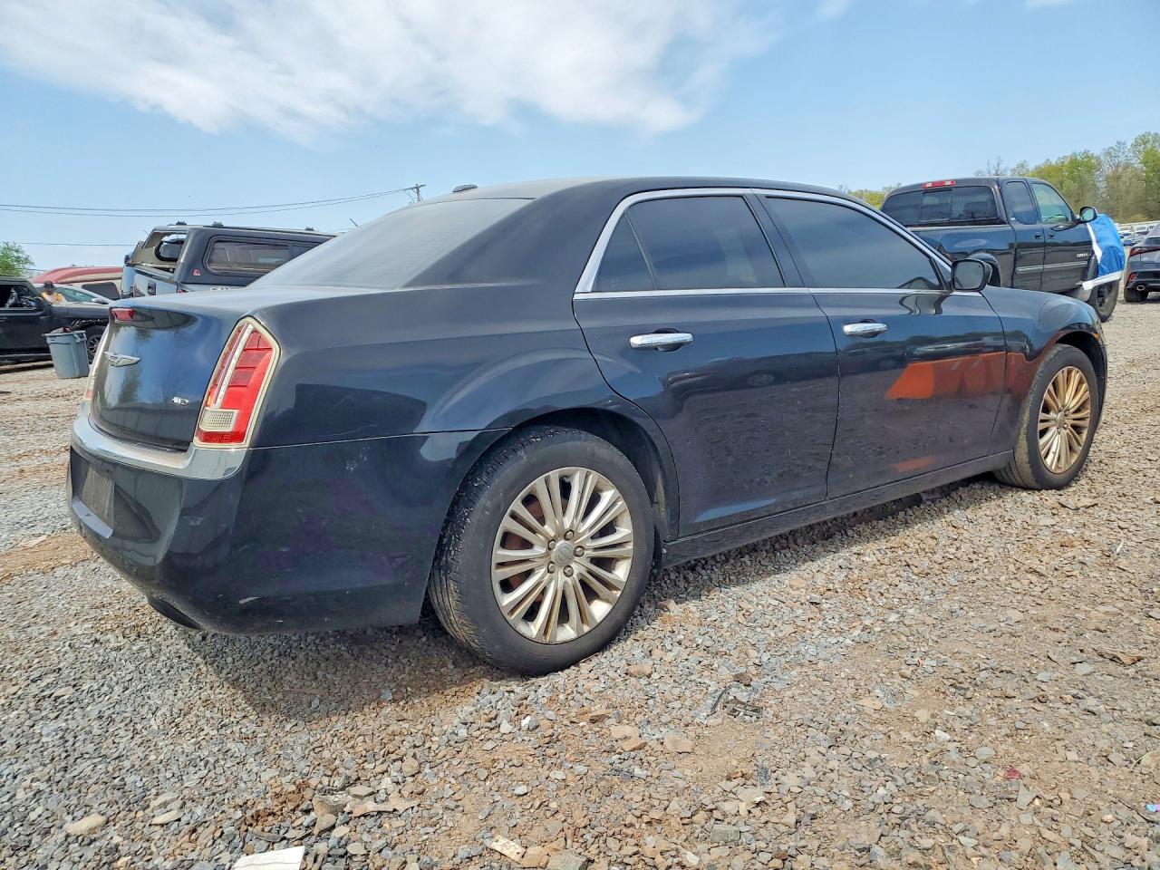 2013 Chrysler 300c Black vin: 2C3CCAKG4DH683170