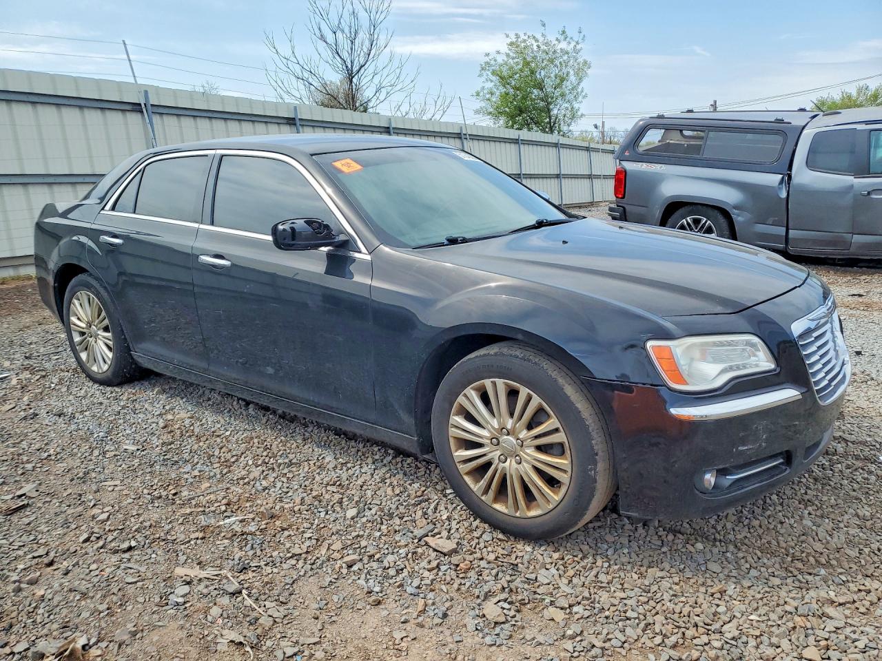 2013 Chrysler 300c Black vin: 2C3CCAKG4DH683170