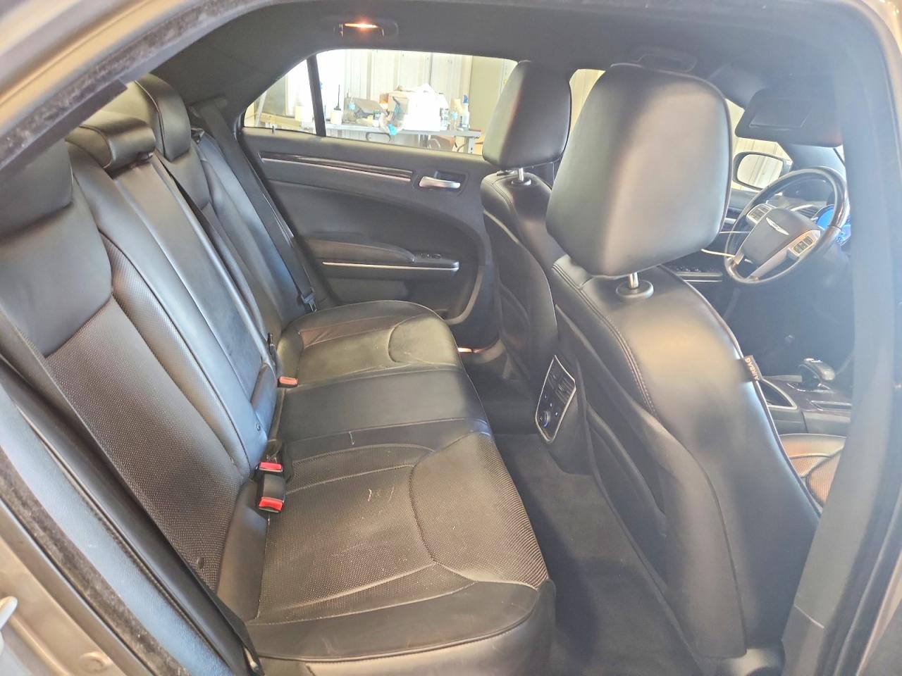 2014 Chrysler 300c Silver vin: 2C3CCAKG4EH179655