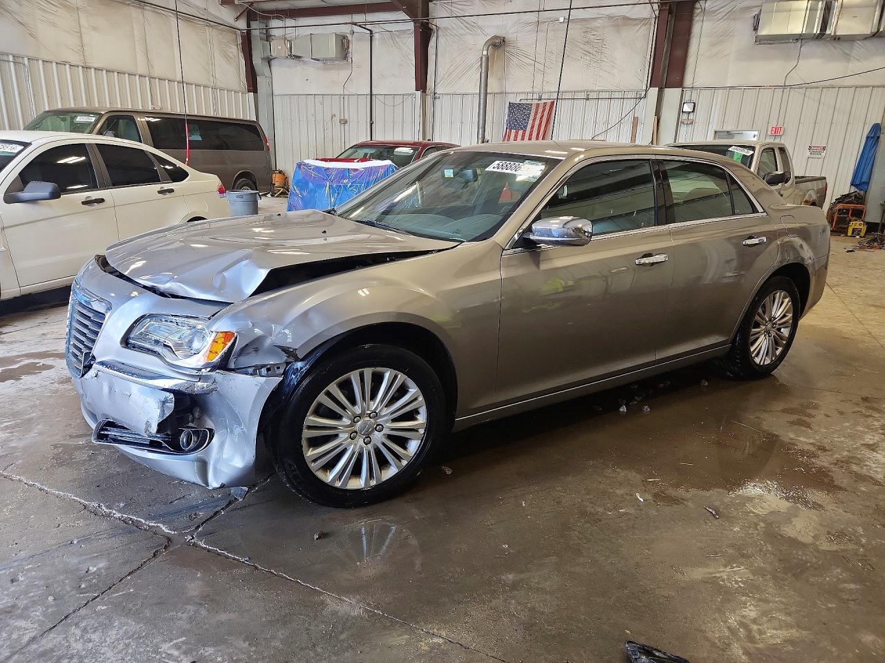 2014 Chrysler 300c Silver vin: 2C3CCAKG4EH179655