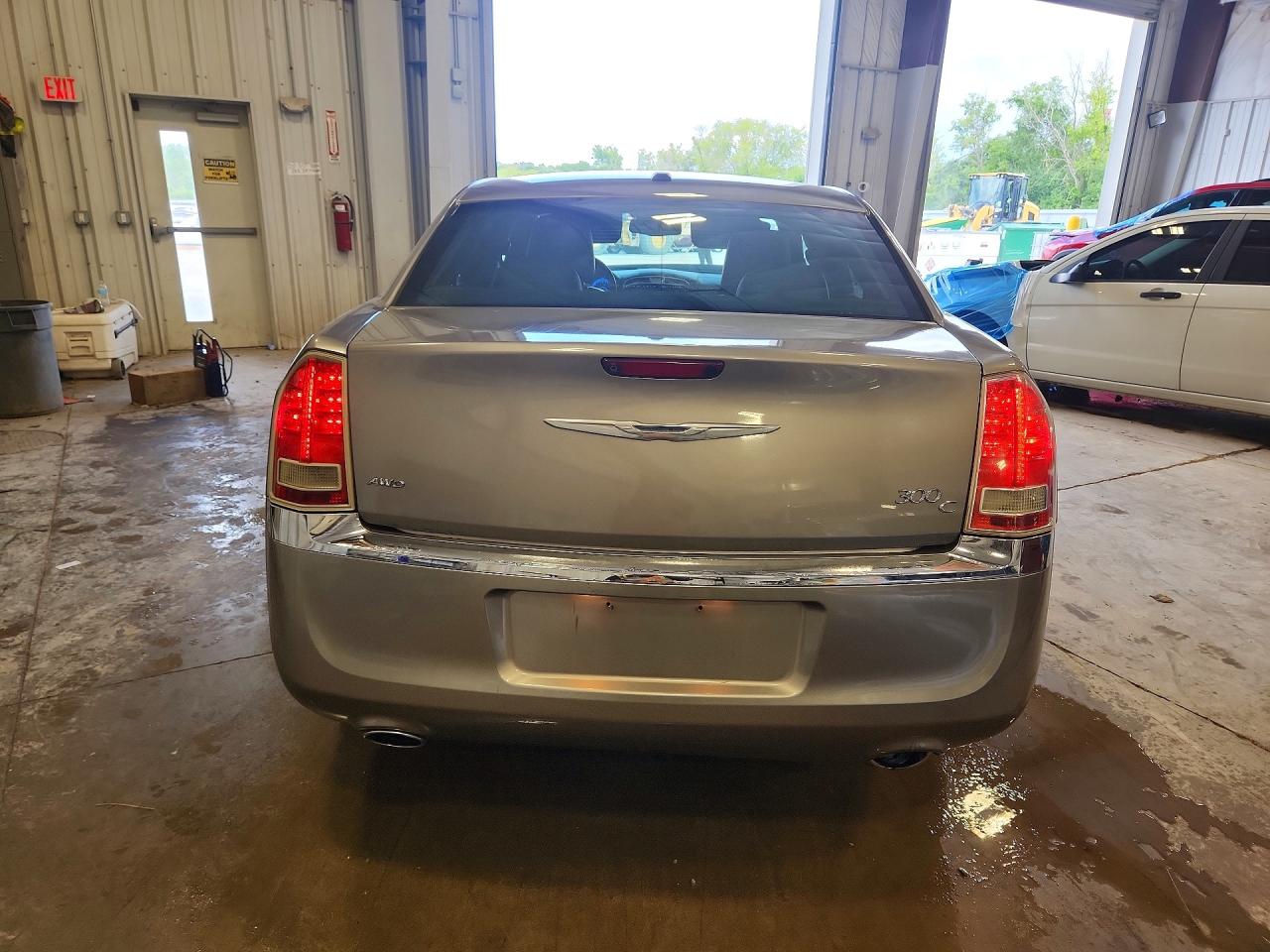 2014 Chrysler 300c Silver vin: 2C3CCAKG4EH179655