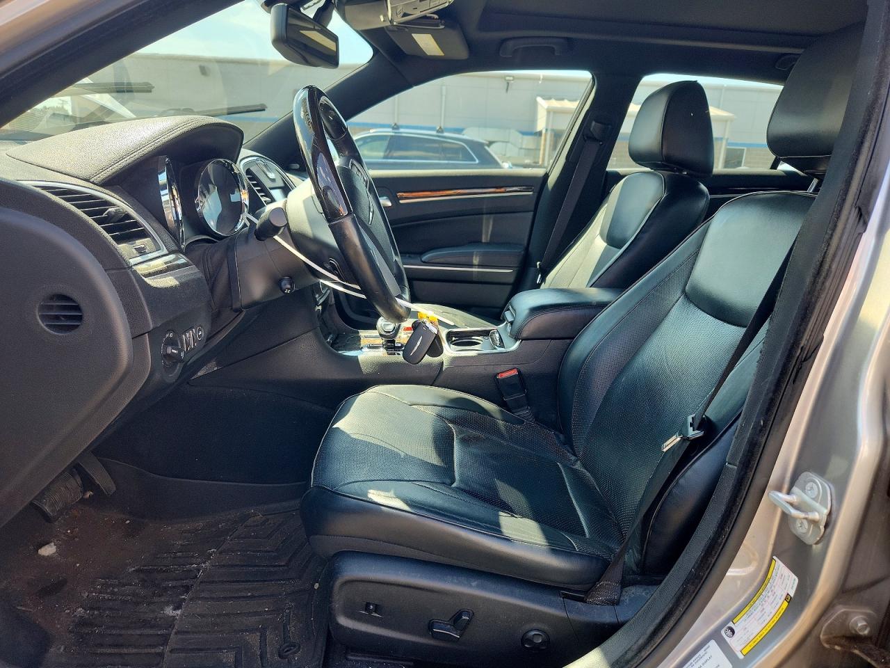 2014 Chrysler 300c Серебряный vin: 2C3CCAKG4EH216736