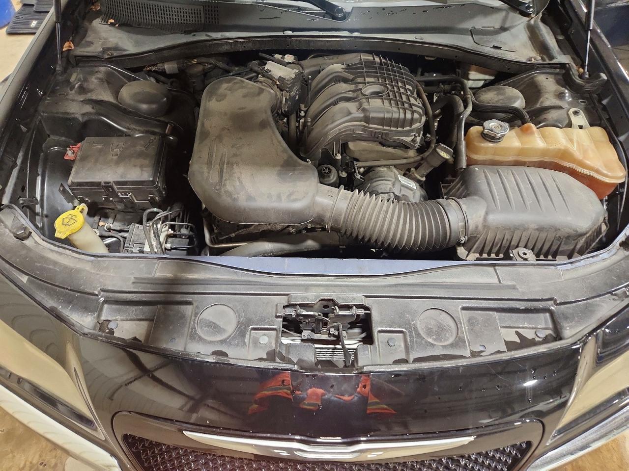 2014 Chrysler 300c Черный vin: 2C3CCAKG6EH273293