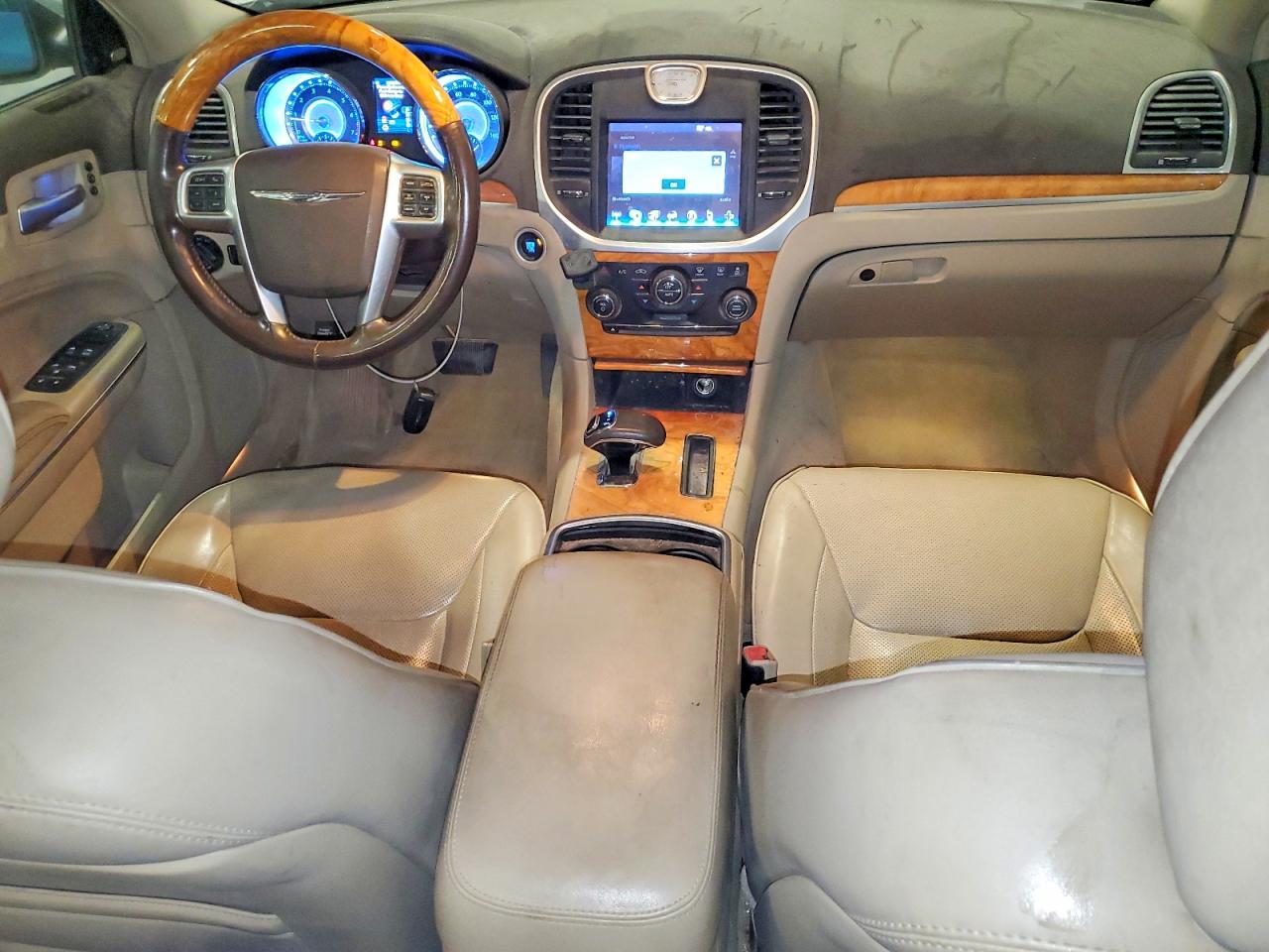 2013 Chrysler 300c White vin: 2C3CCAKG7DH619043