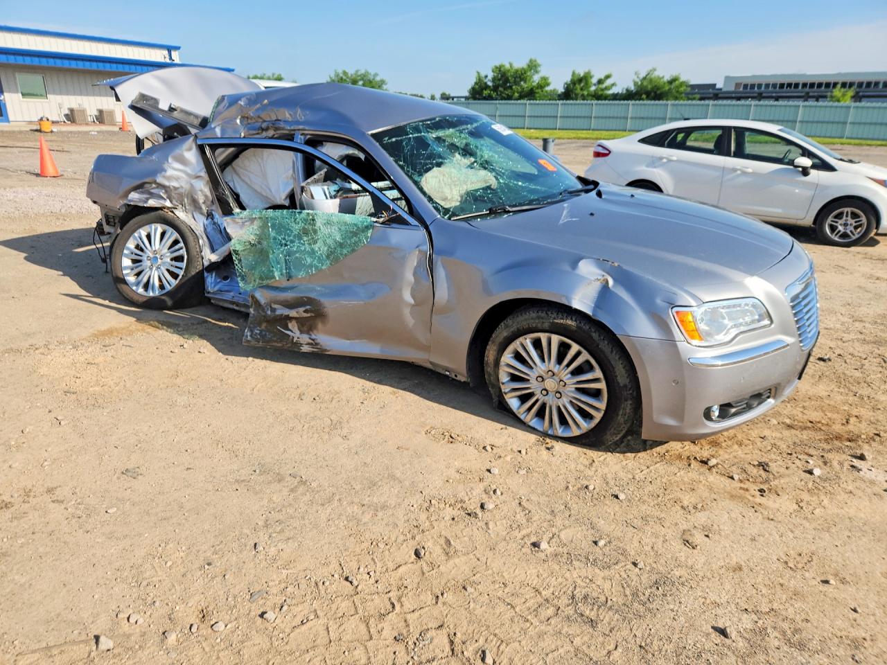 2013 Chrysler 300c Silver vin: 2C3CCAKG7DH660935