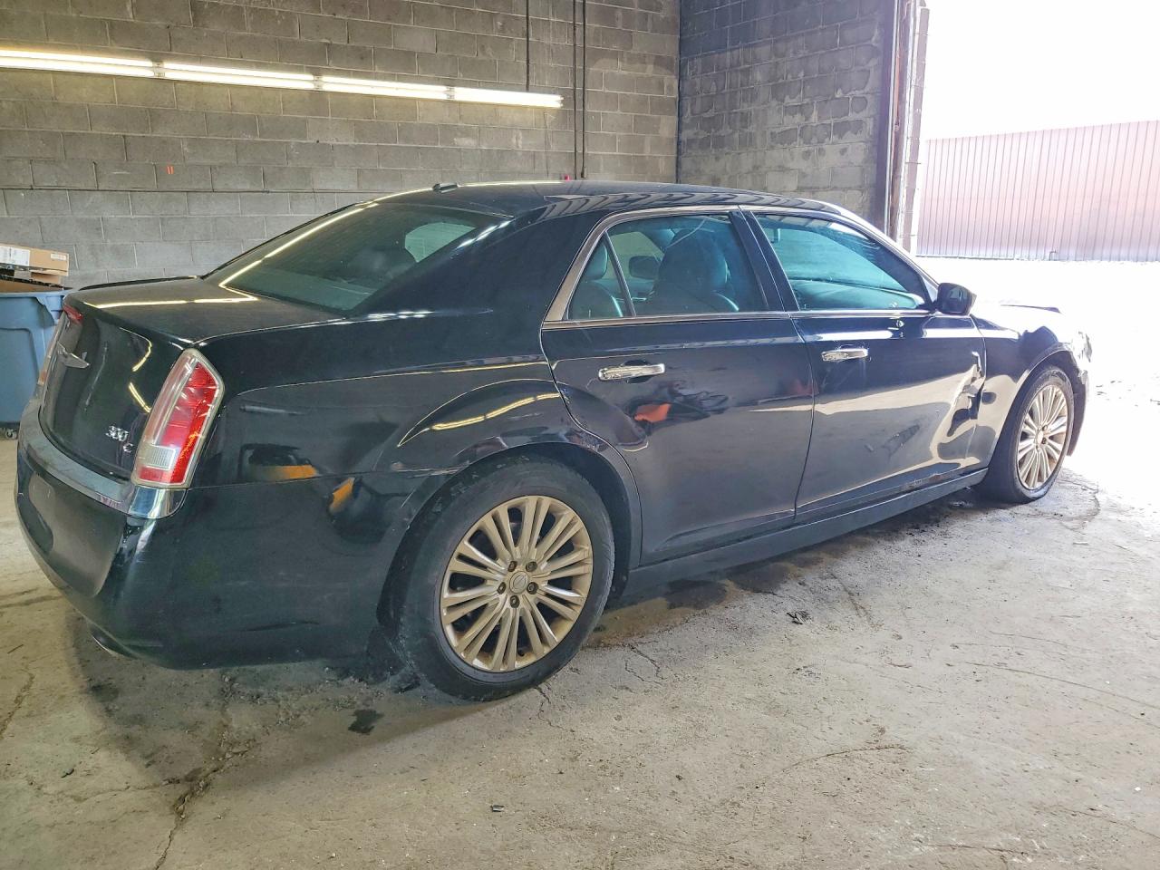 2014 Chrysler 300c Black vin: 2C3CCAKG8EH243969