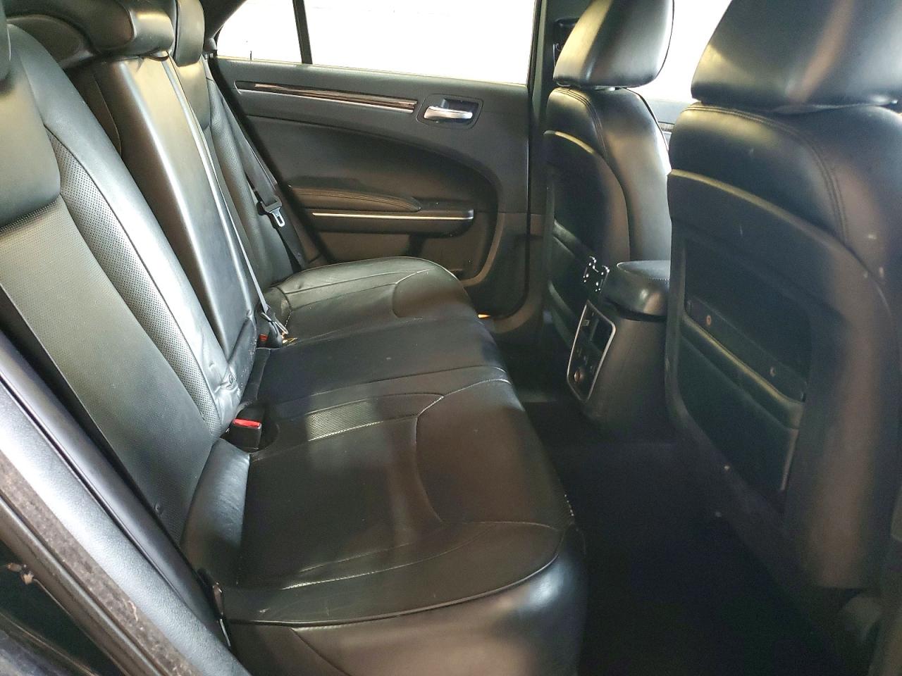 2014 Chrysler 300c Black vin: 2C3CCAKG8EH243969