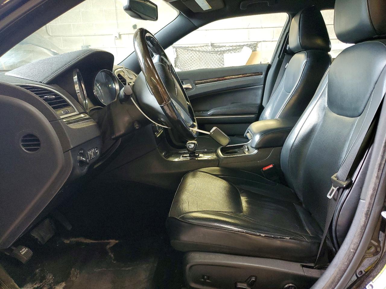 2014 Chrysler 300c Black vin: 2C3CCAKG8EH243969
