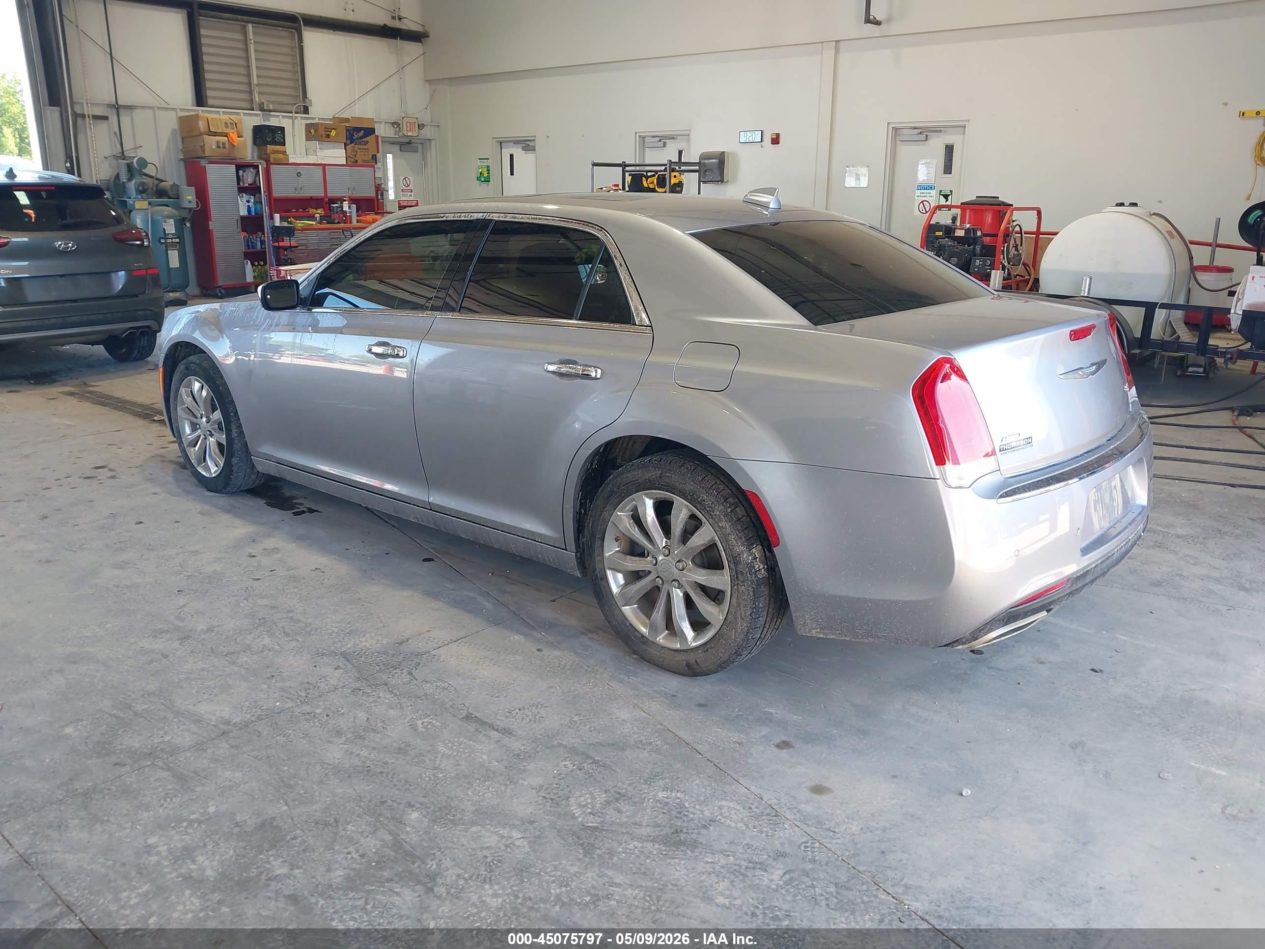2015 Chrysler 300c Awd Silver vin: 2C3CCAKG8FH769570