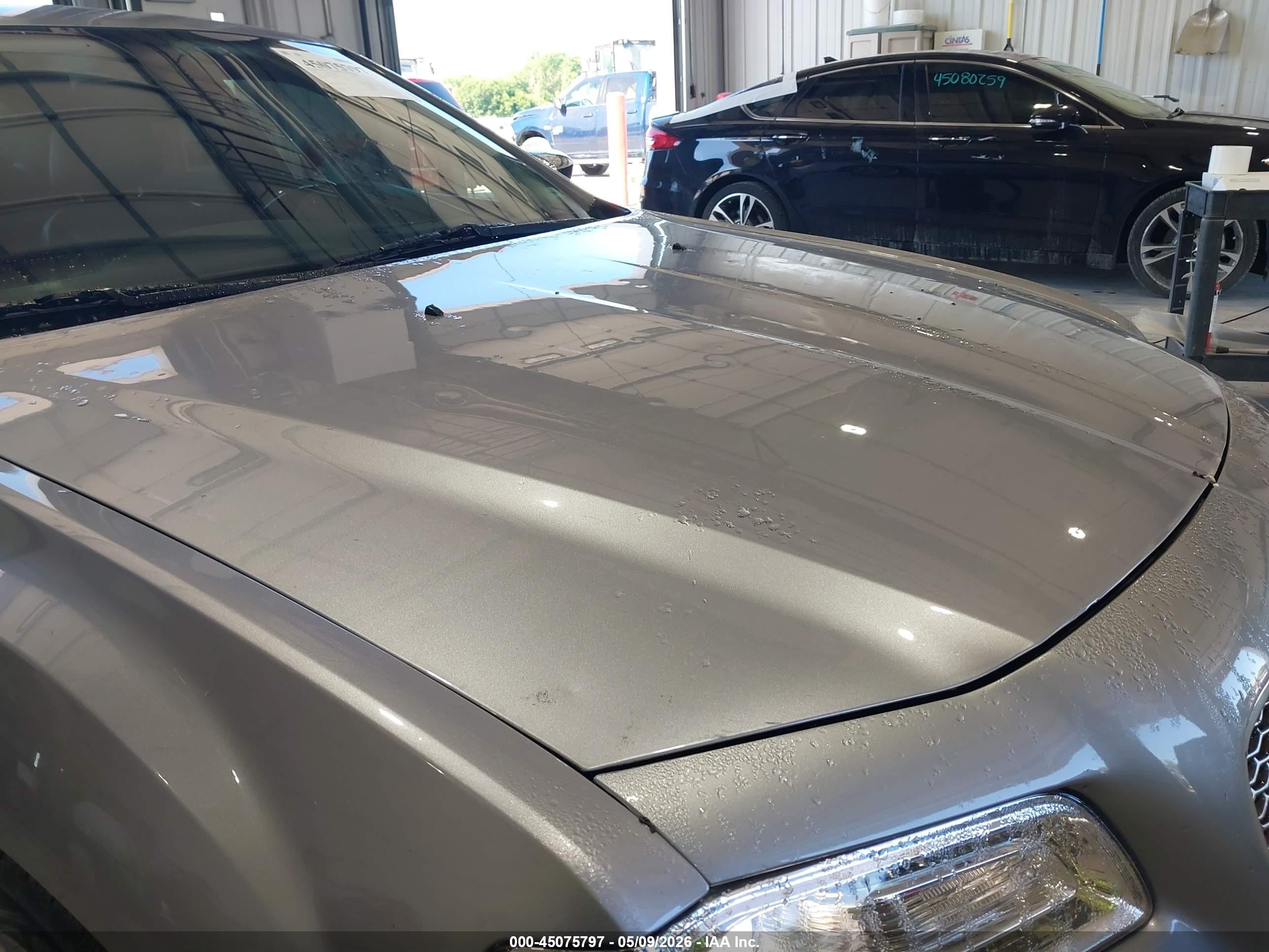 2015 Chrysler 300c Awd Silver vin: 2C3CCAKG8FH769570