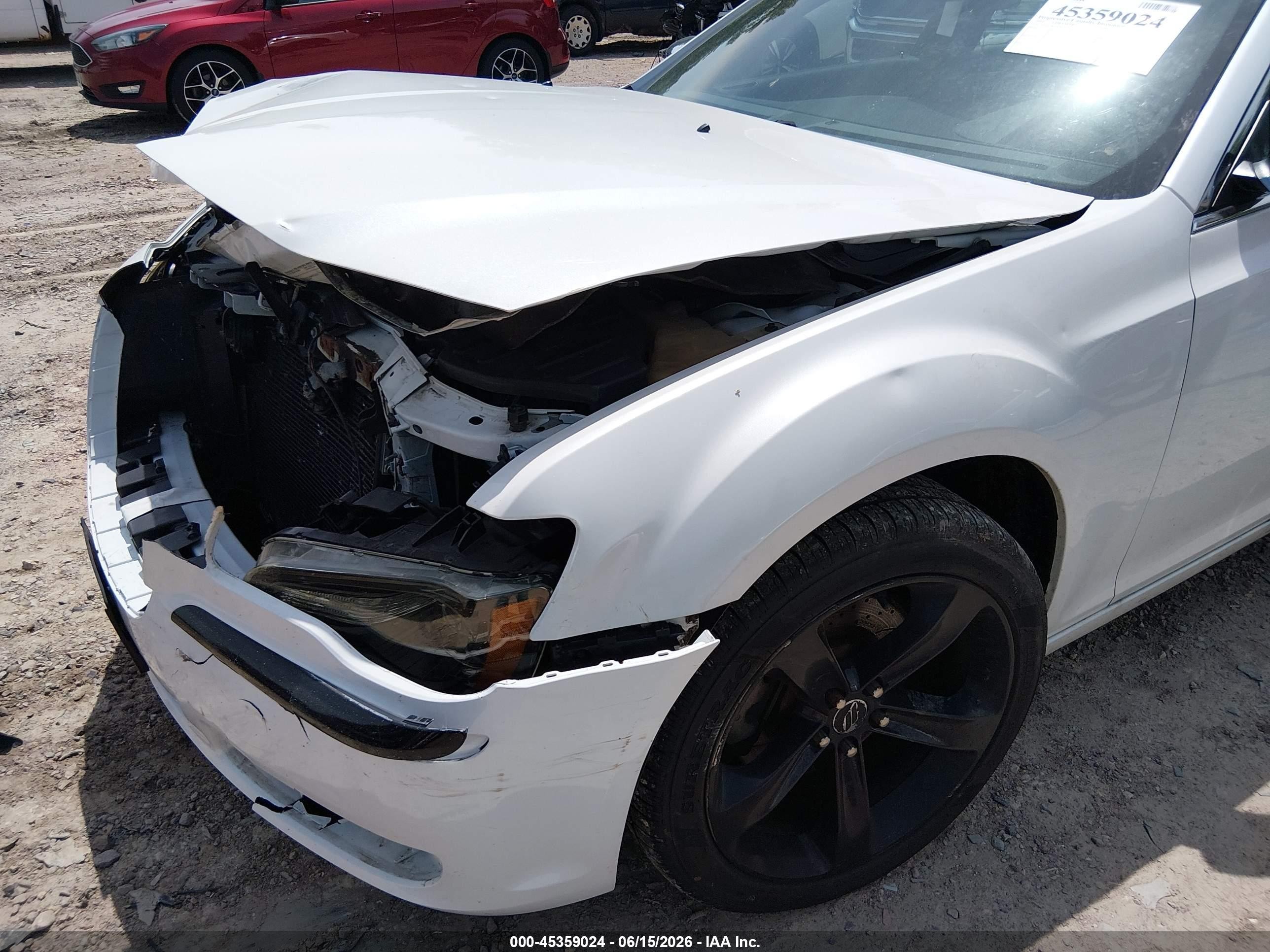 2012 Chrysler 300c Awd White vin: 2C3CCAKT0CH147716