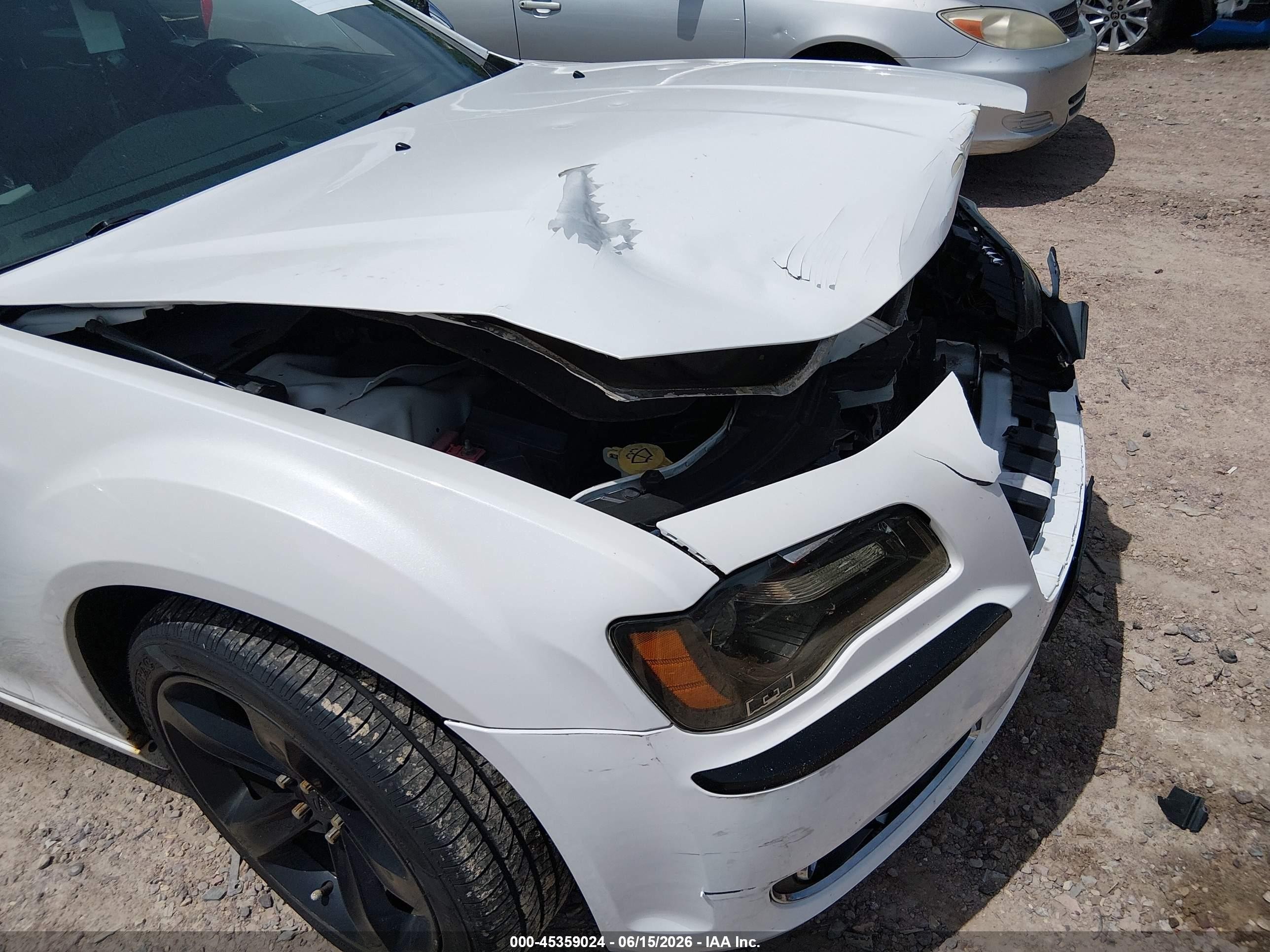 2012 Chrysler 300c Awd White vin: 2C3CCAKT0CH147716