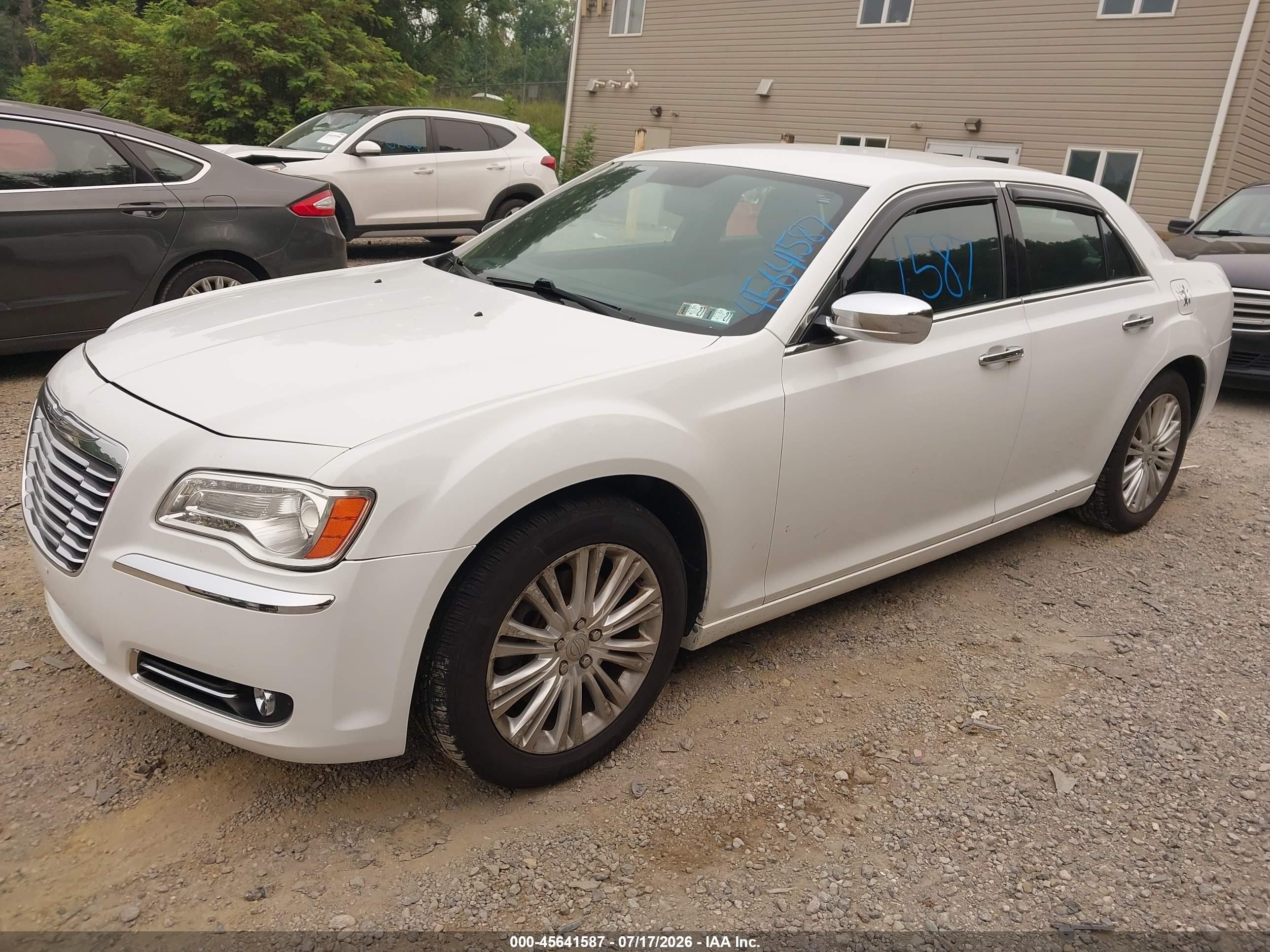 2013 Chrysler 300c Awd White vin: 2C3CCAKT1DH508792