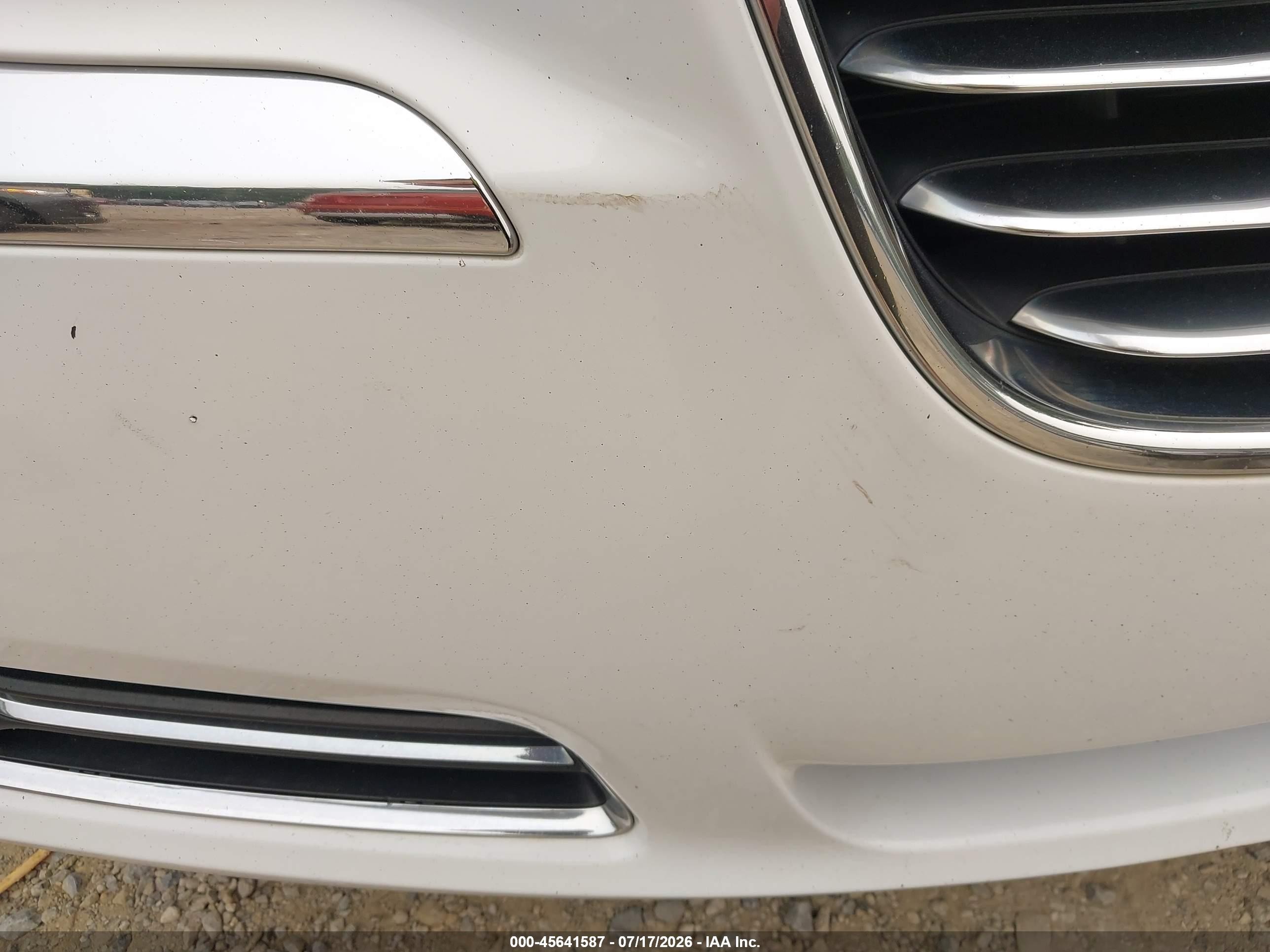 2013 Chrysler 300c Awd White vin: 2C3CCAKT1DH508792