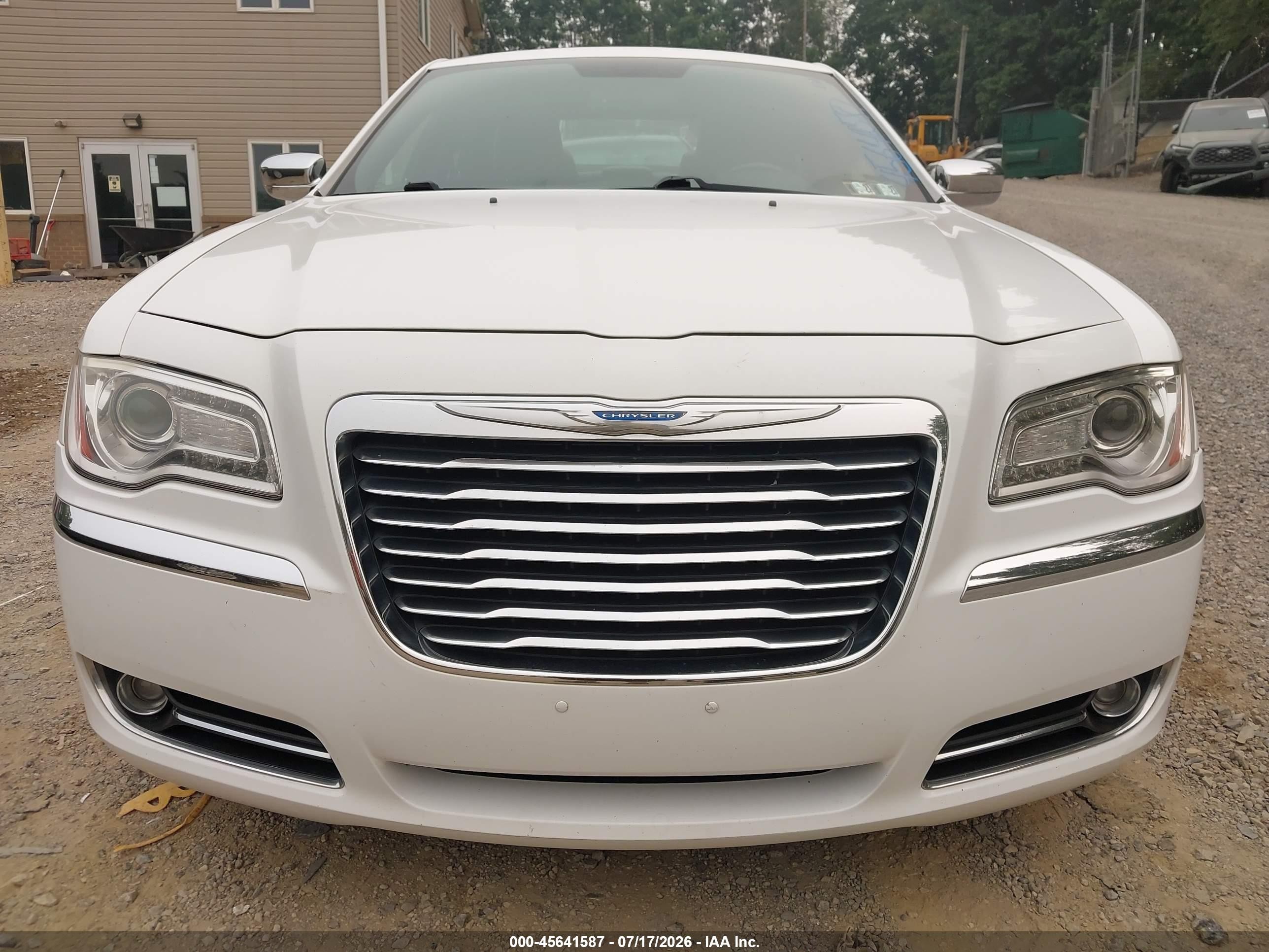 2013 Chrysler 300c Awd White vin: 2C3CCAKT1DH508792