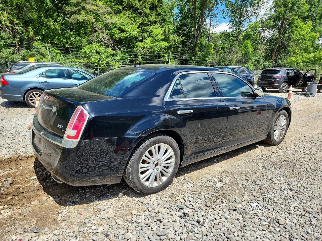 2014 Chrysler 300c Black vin: 2C3CCAKT1EH365764