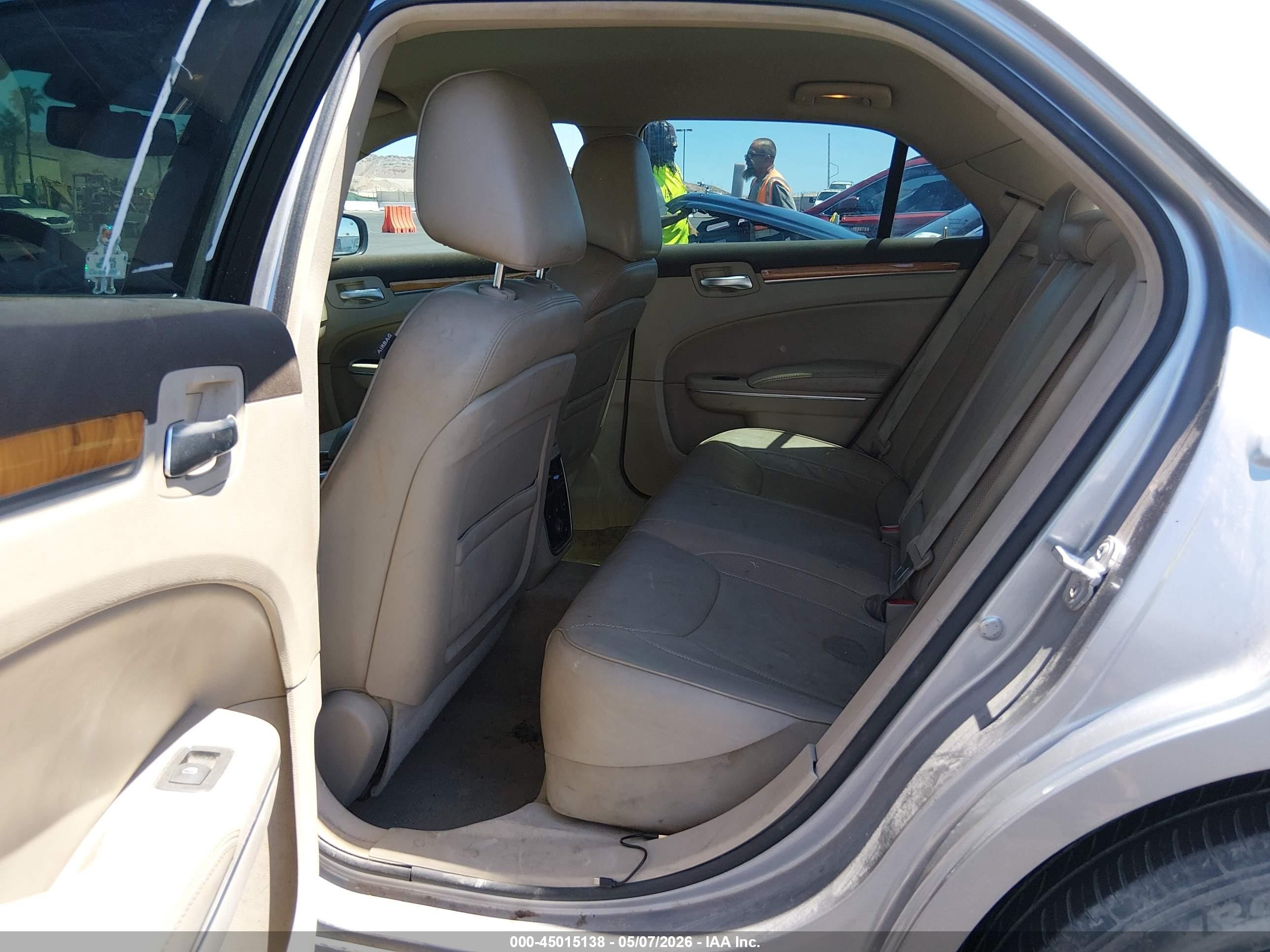2014 Chrysler 300c Awd Silver vin: 2C3CCAKT3EH170037