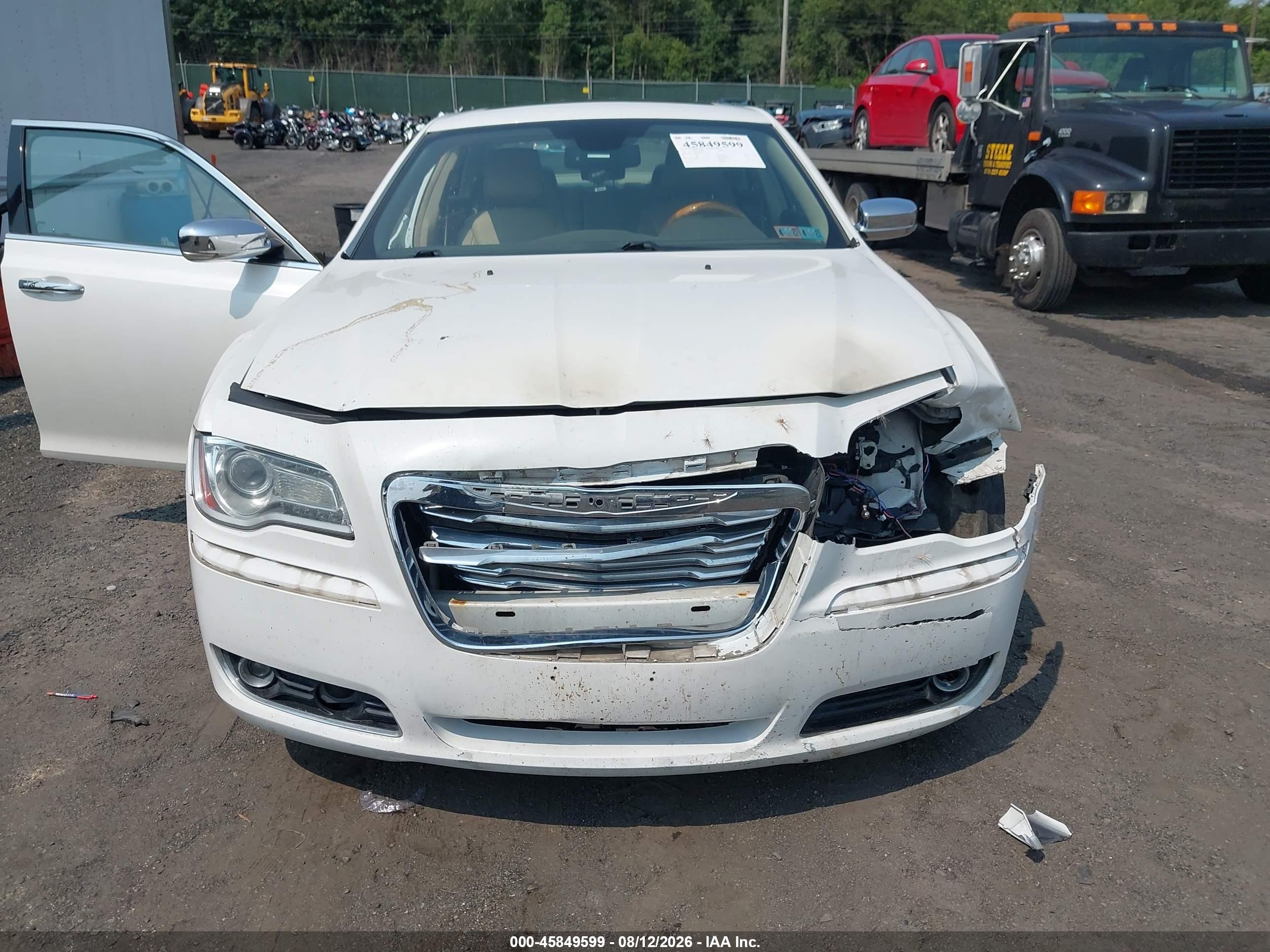2012 Chrysler 300c Awd White vin: 2C3CCAKT8CH143378