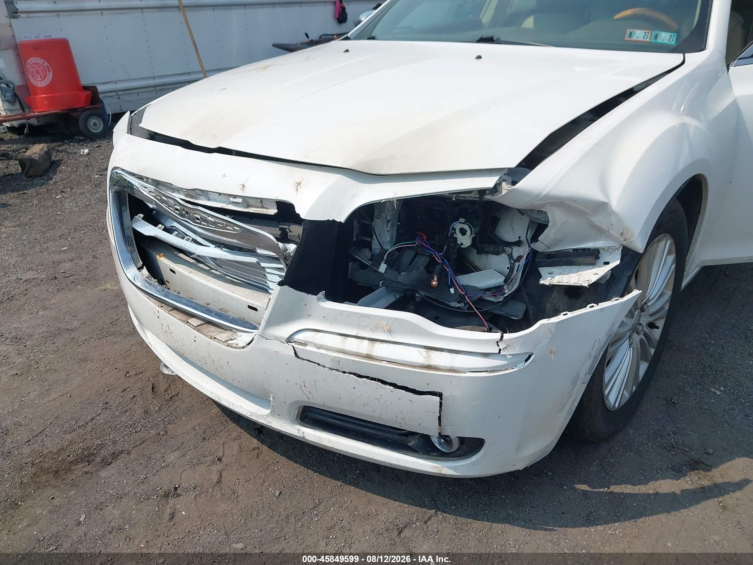 2012 Chrysler 300c Awd White vin: 2C3CCAKT8CH143378