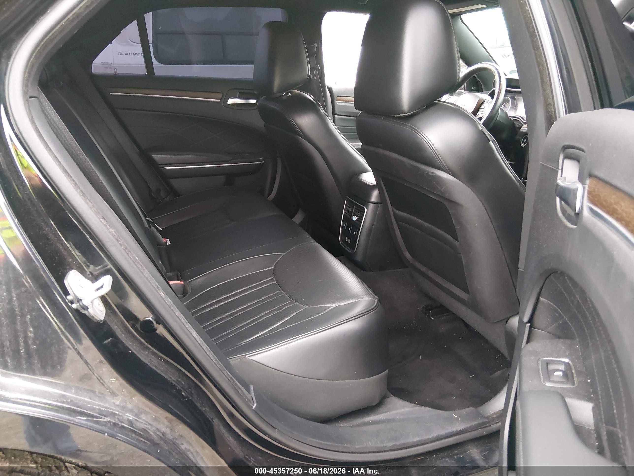 2015 Chrysler 300c Platinum Черный vin: 2C3CCAPG7FH837480