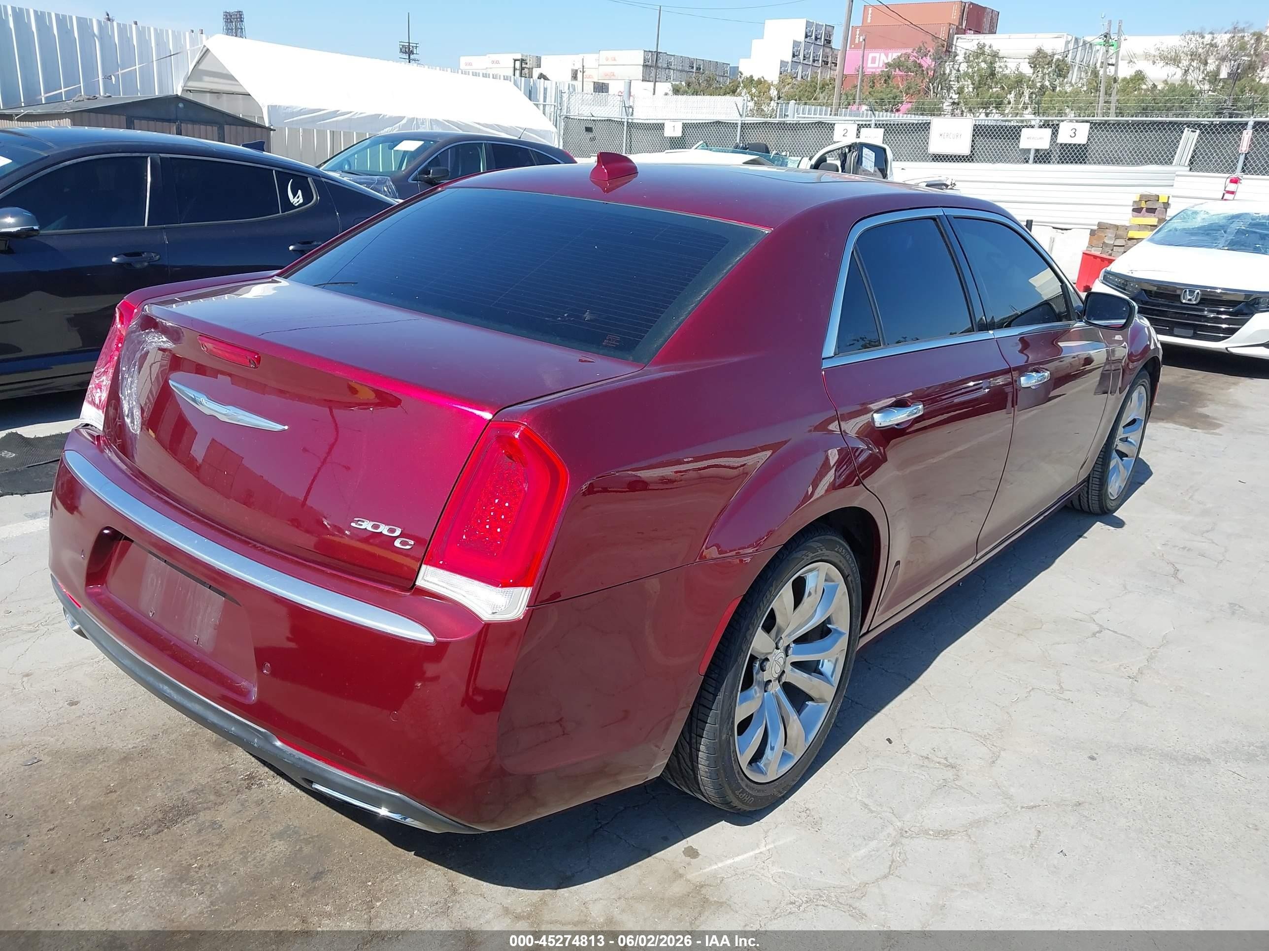 2015 Chrysler 300c Platinum Burgundy vin: 2C3CCAPG8FH830537