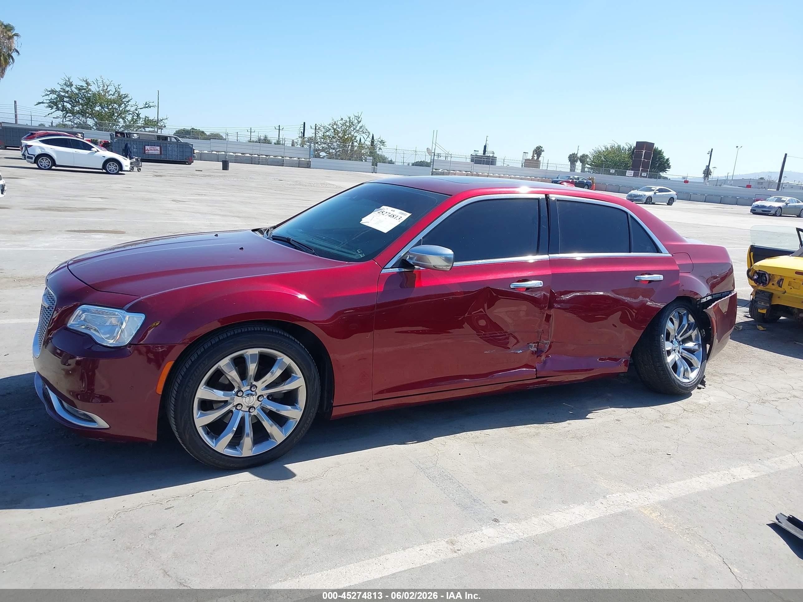 2015 Chrysler 300c Platinum Burgundy vin: 2C3CCAPG8FH830537