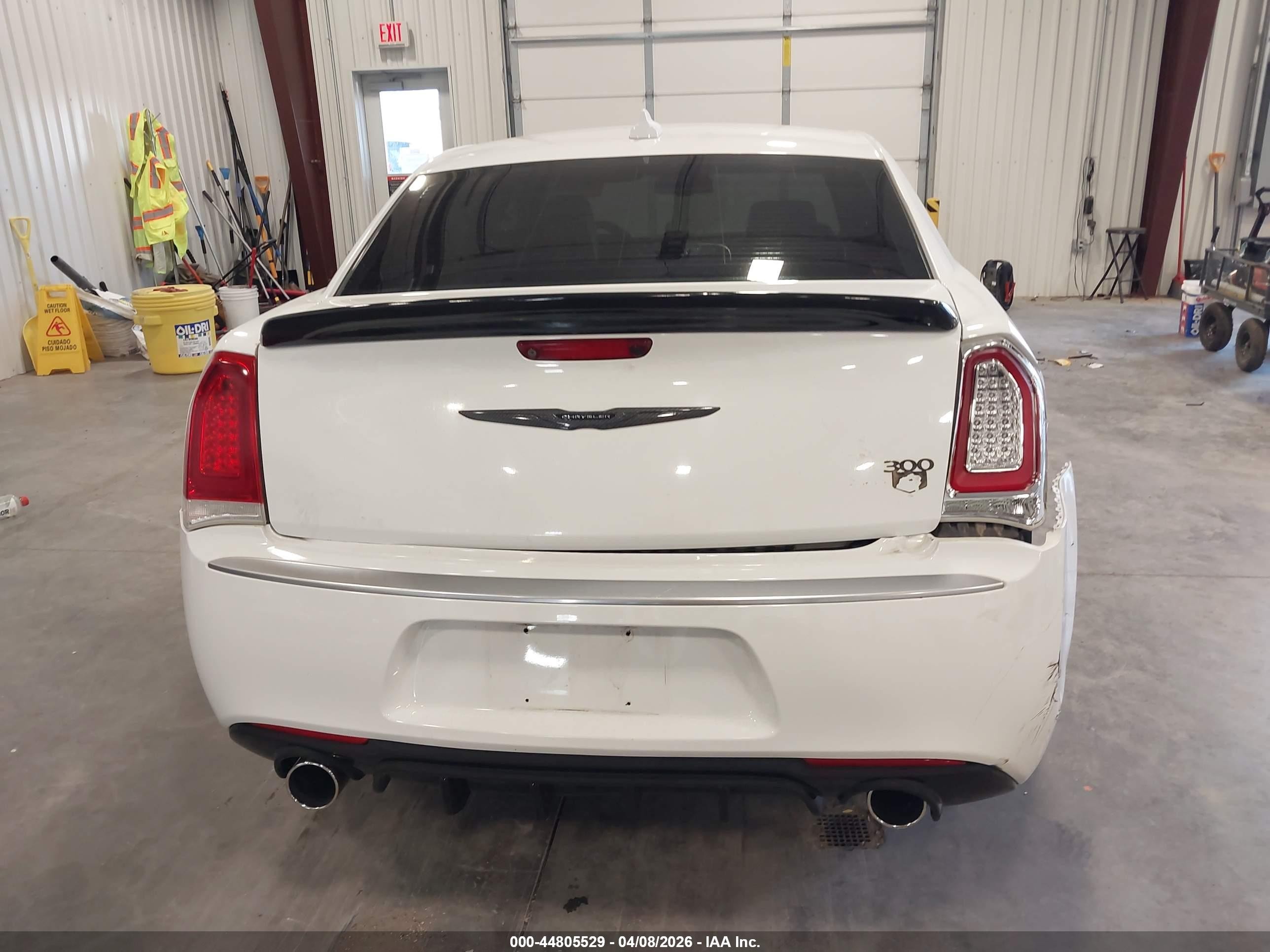 2018 Chrysler 300 C White vin: 2C3CCAPT2JH223829
