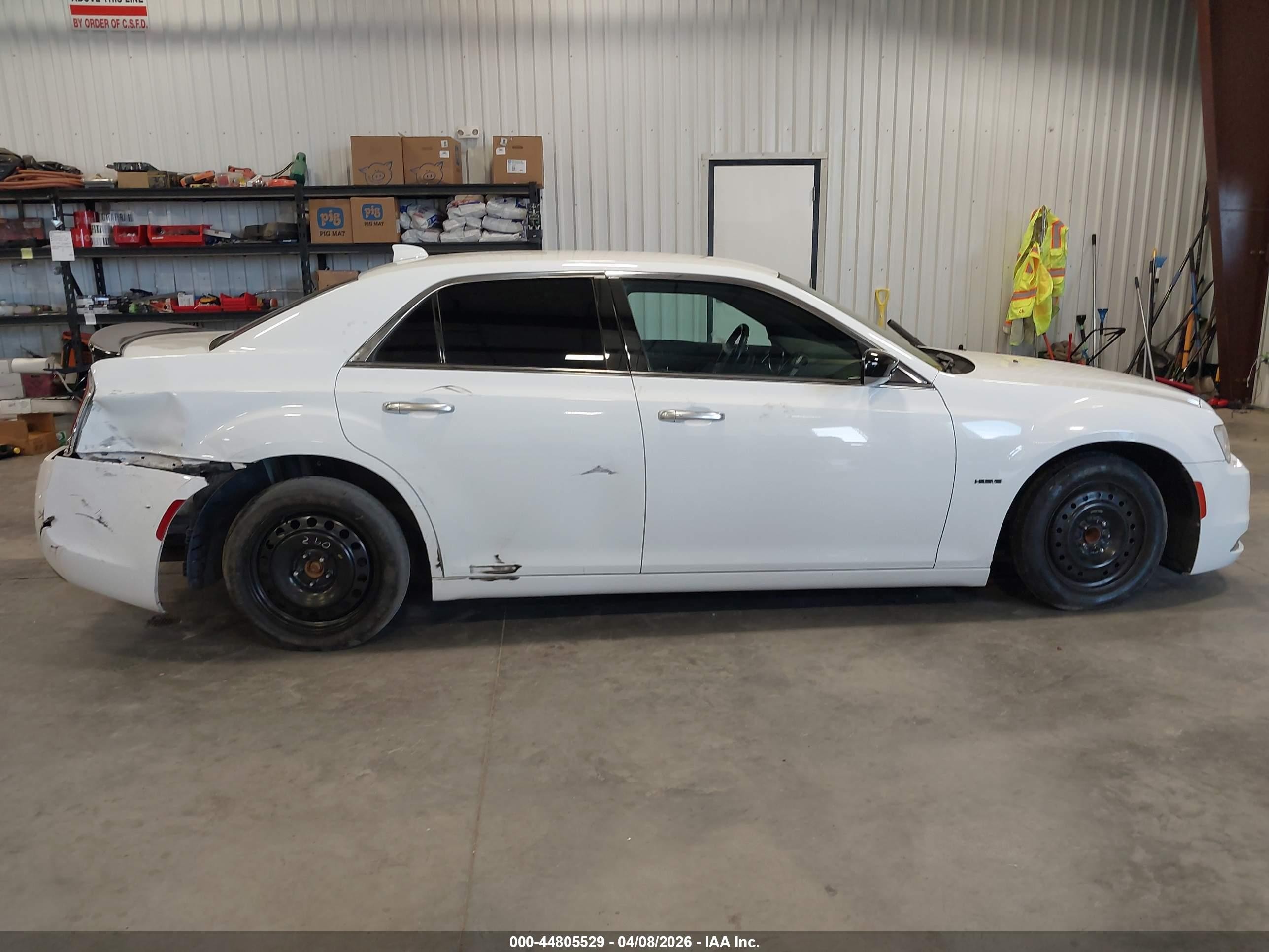 2018 Chrysler 300 C White vin: 2C3CCAPT2JH223829