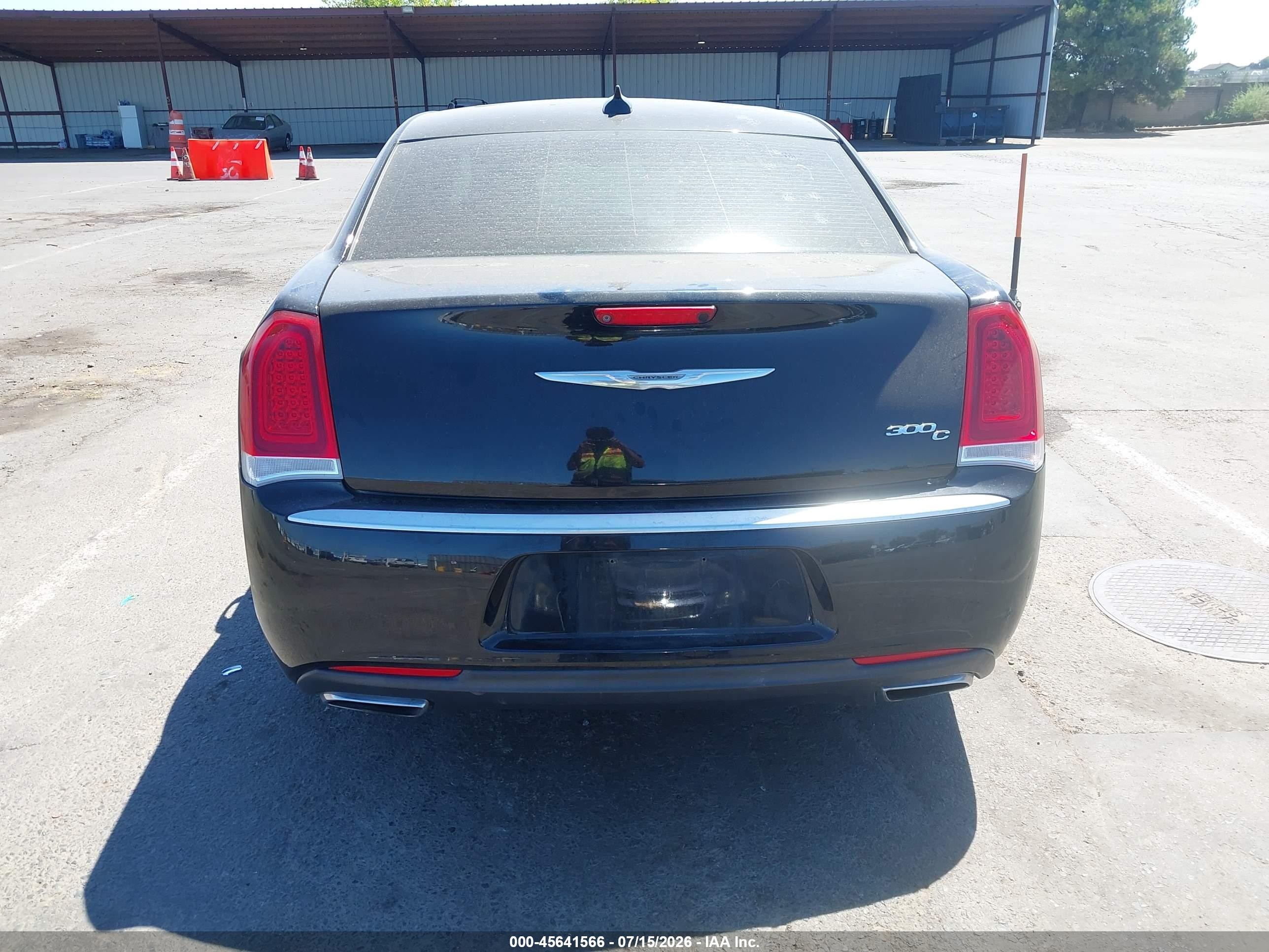 2015 Chrysler 300c Platinum Black vin: 2C3CCAPT5FH743627