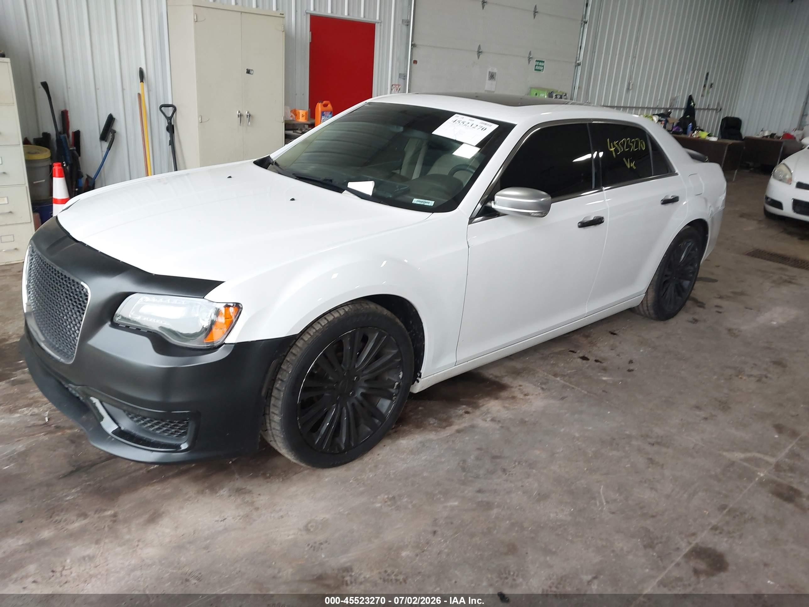 2012 Chrysler 300c Luxury Series White vin: 2C3CCAPT8CH289501