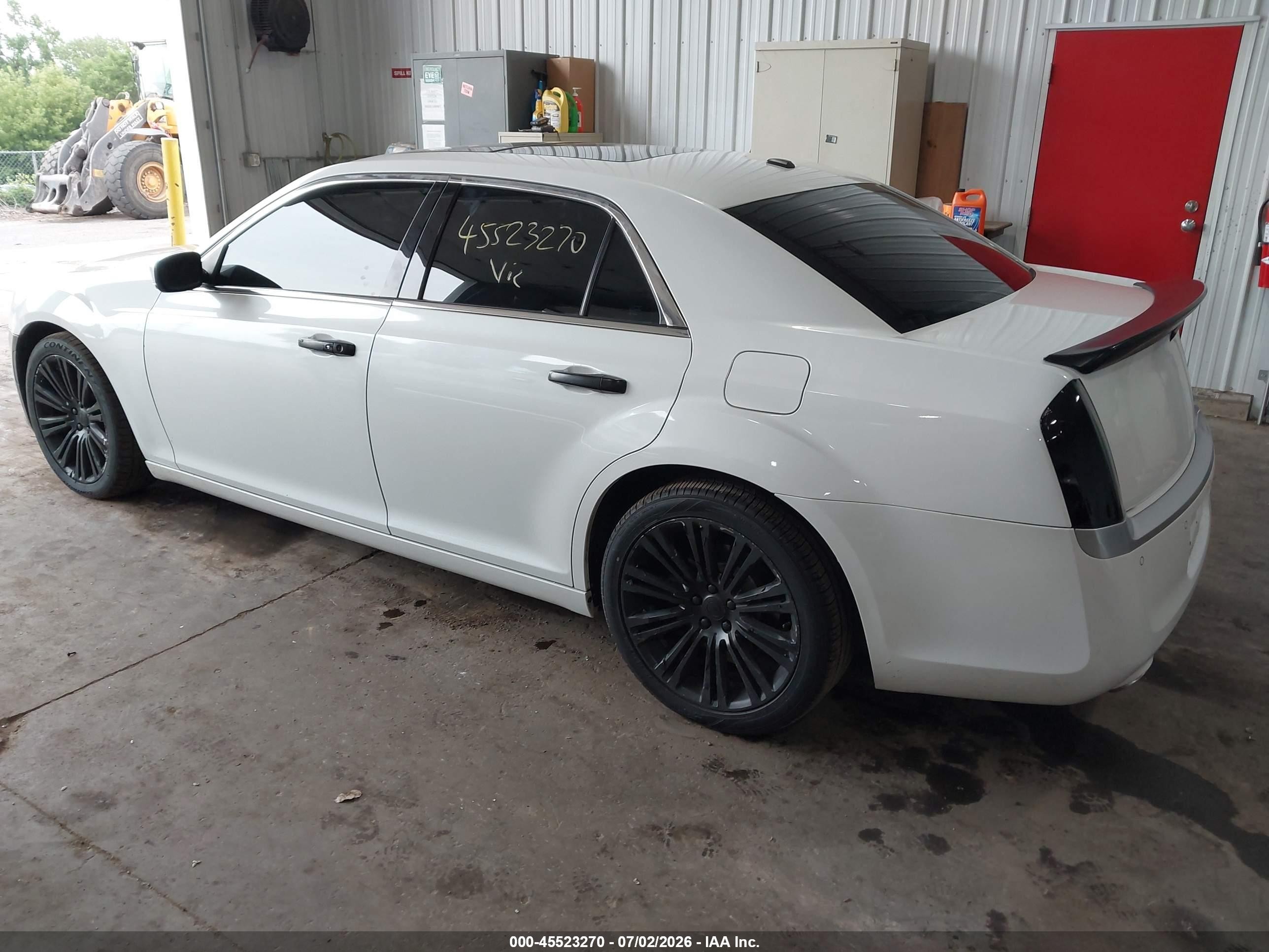 2012 Chrysler 300c Luxury Series White vin: 2C3CCAPT8CH289501