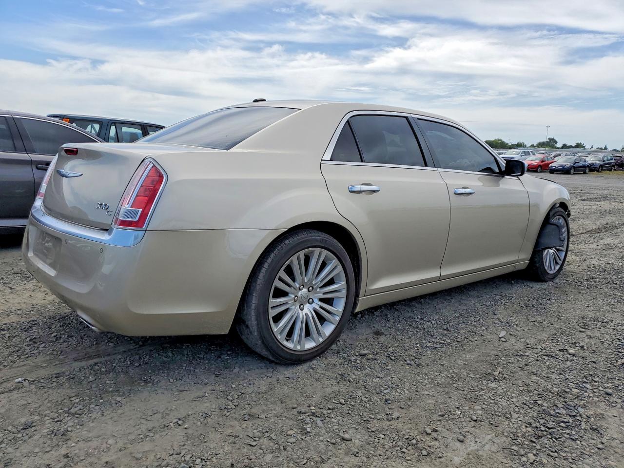 2012 Chrysler 300c Luxury Tan vin: 2C3CCAPT9CH253929