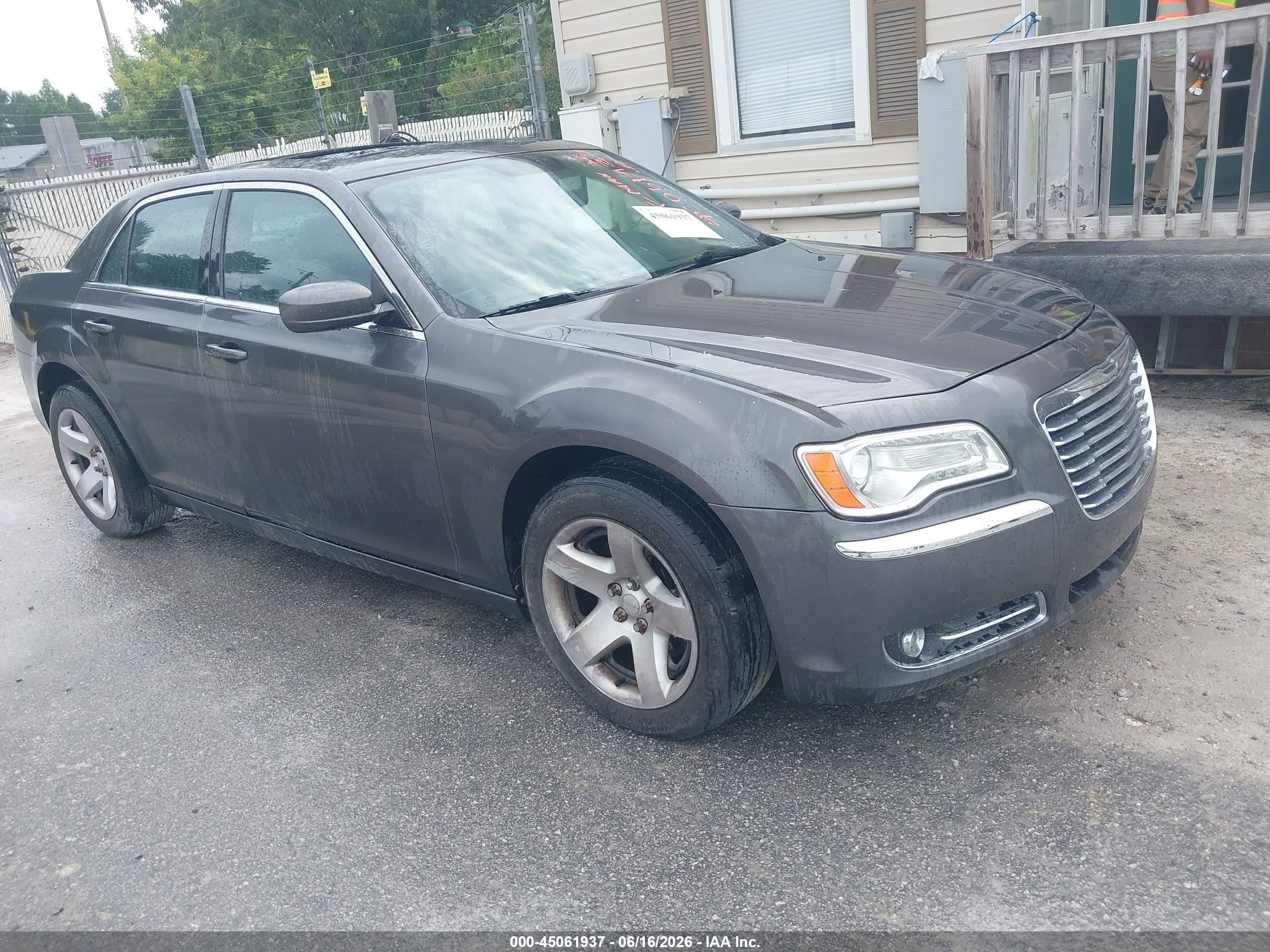 2013 Chrysler 300 Motown Gray vin: 2C3CCARG0DH575229