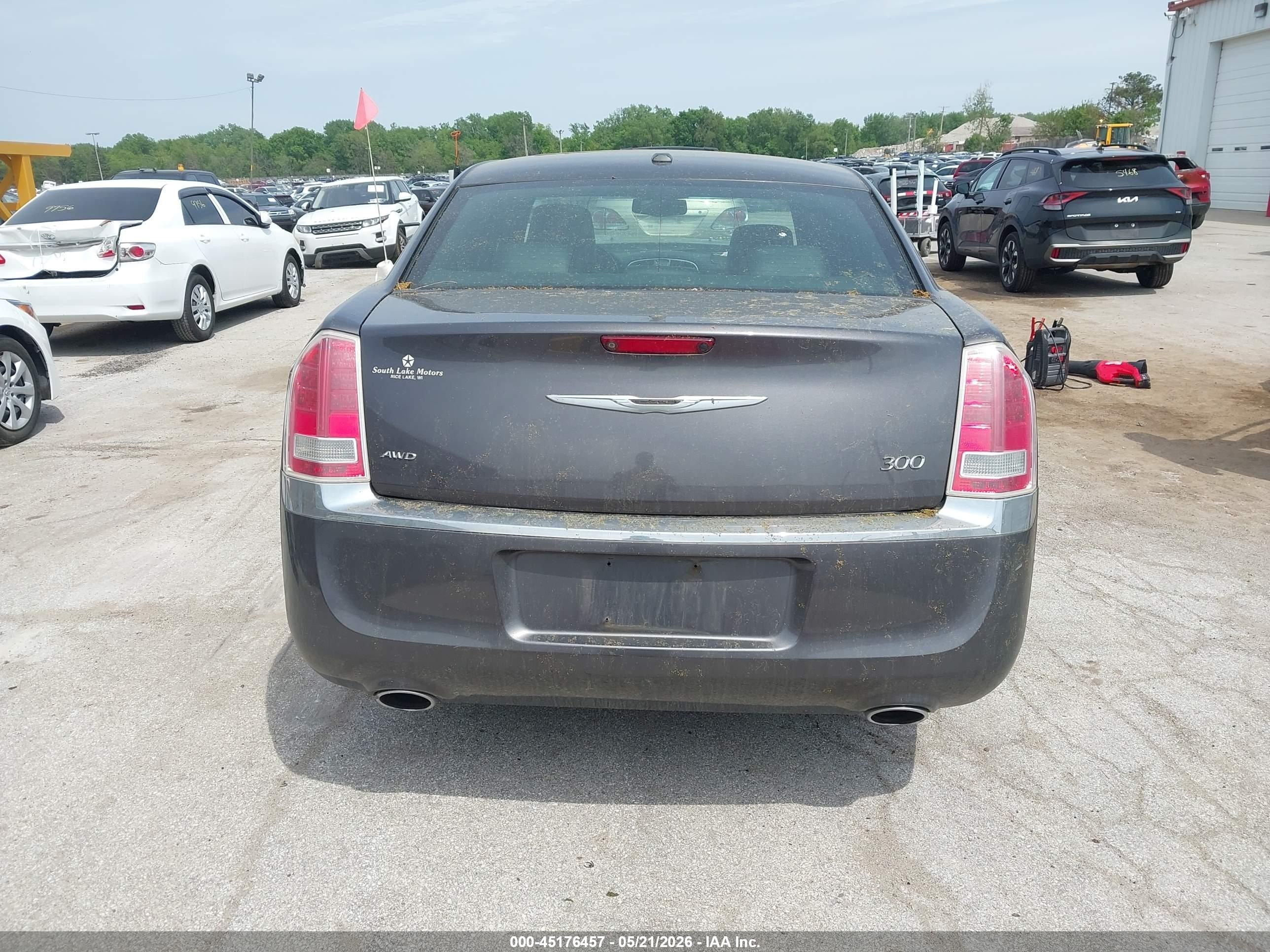 2013 Chrysler 300 Motown Black vin: 2C3CCARG0DH592192