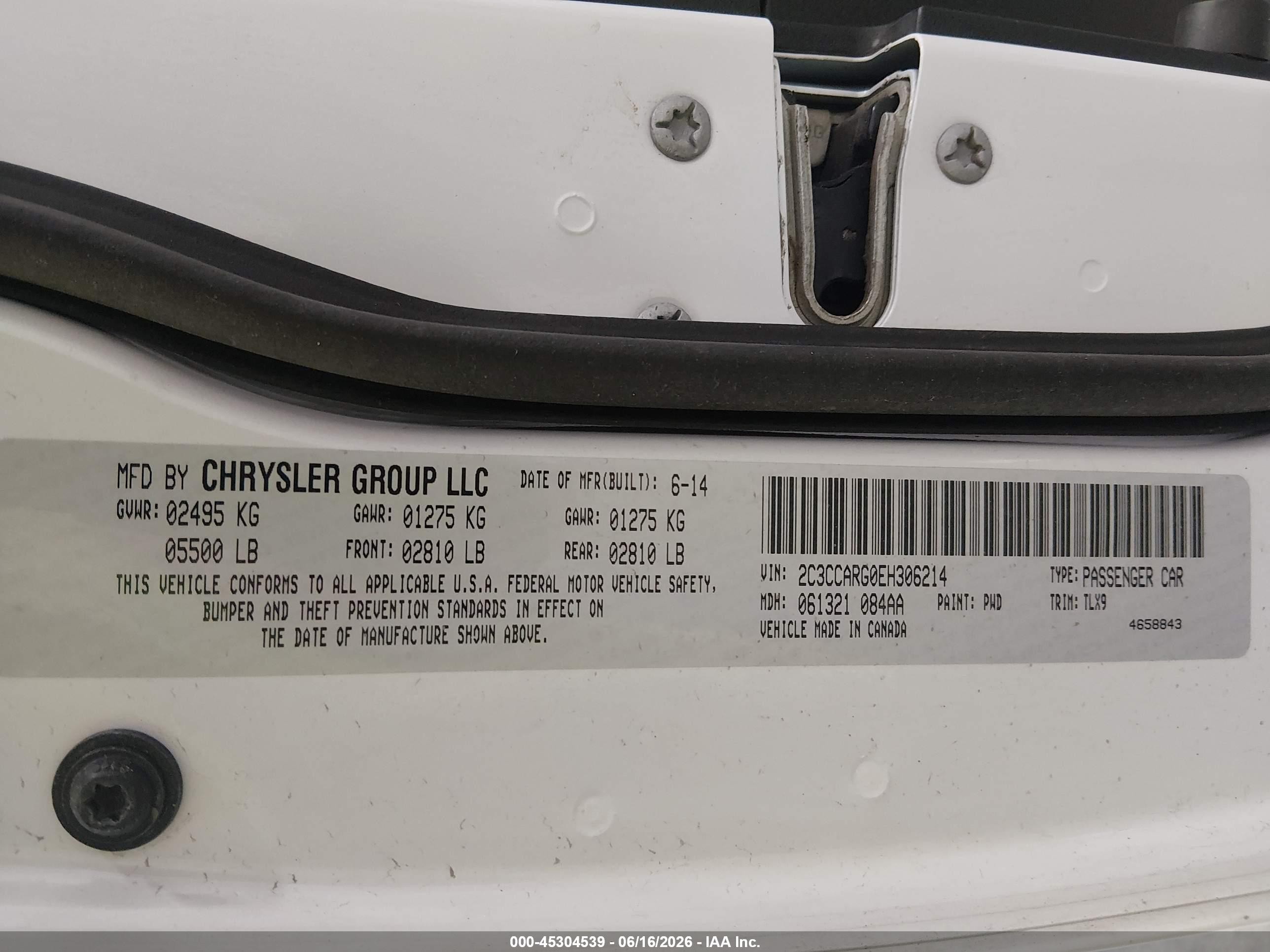 2014 Chrysler 300   White vin: 2C3CCARG0EH306214