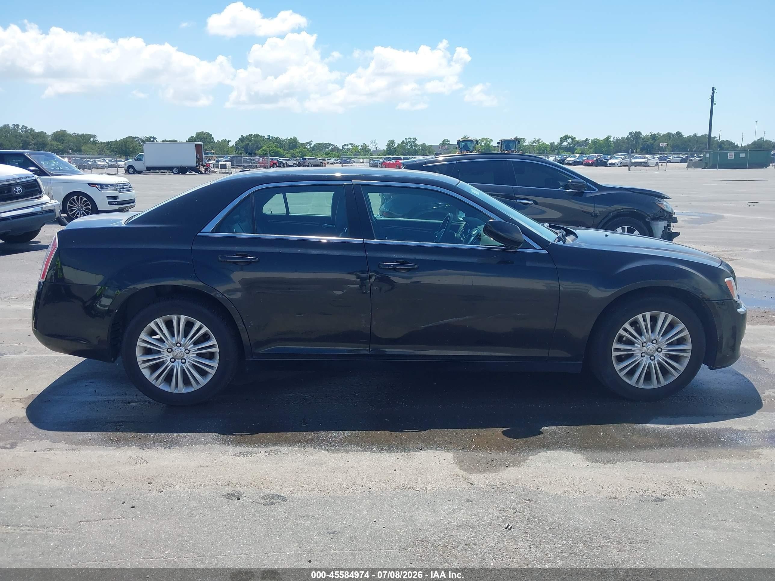 2014 Chrysler 300   Black vin: 2C3CCARG0EH341903