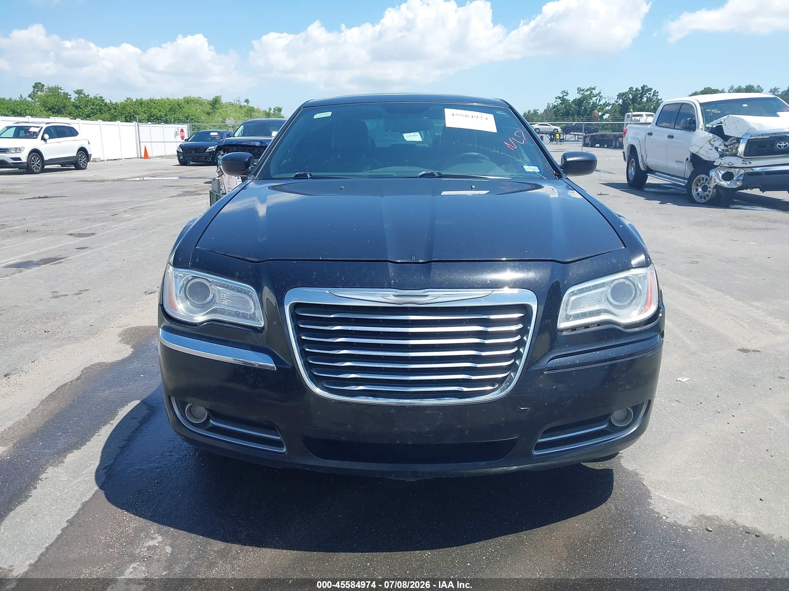 2014 Chrysler 300   Black vin: 2C3CCARG0EH341903