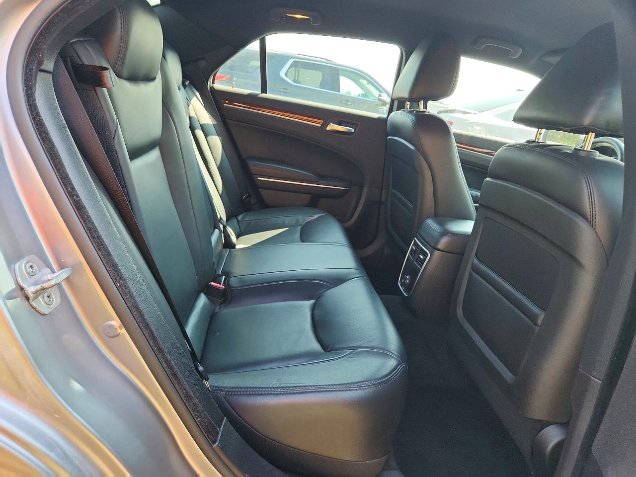 2013 Chrysler 300 Silver vin: 2C3CCARG1DH604334