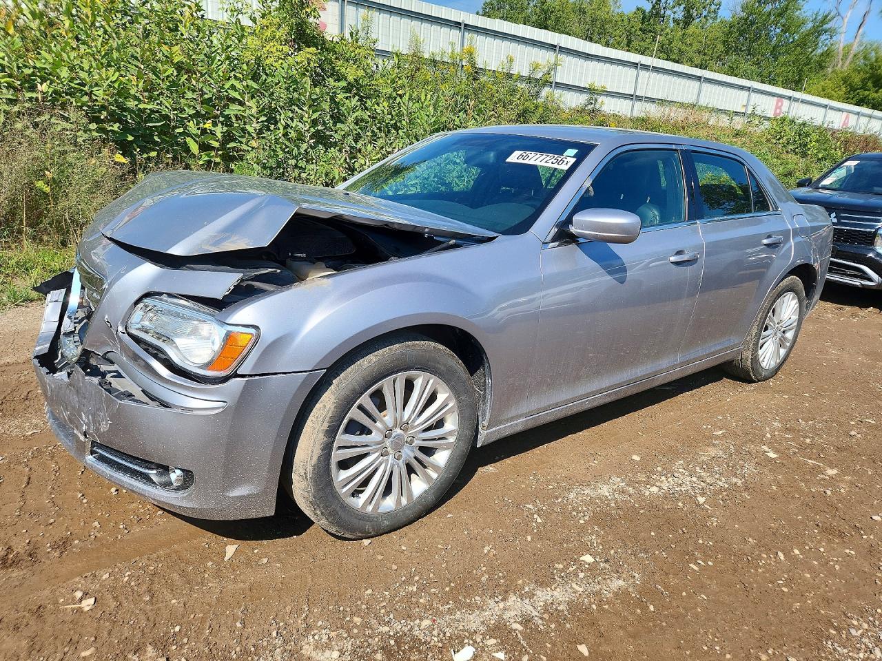 2013 Chrysler 300 Silver vin: 2C3CCARG1DH604334