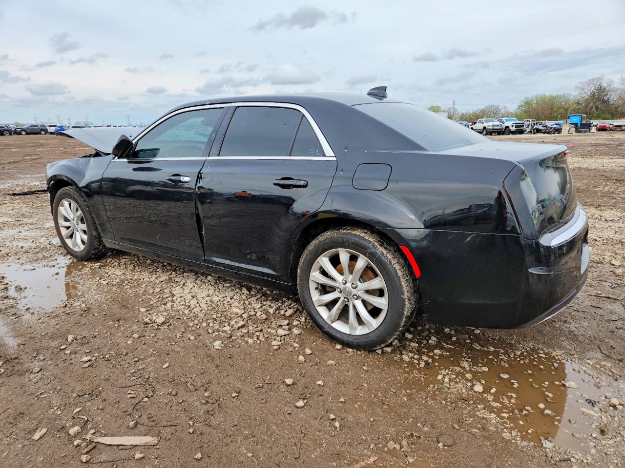 2018 Chrysler 300 Touring Black vin: 2C3CCARG2JH324854