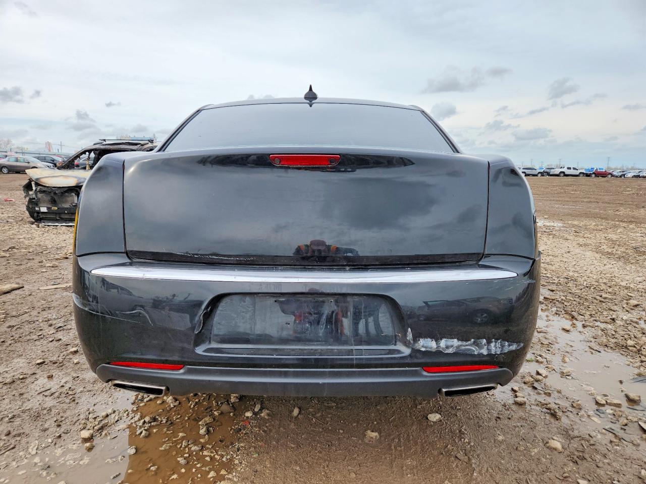 2018 Chrysler 300 Touring Black vin: 2C3CCARG2JH324854