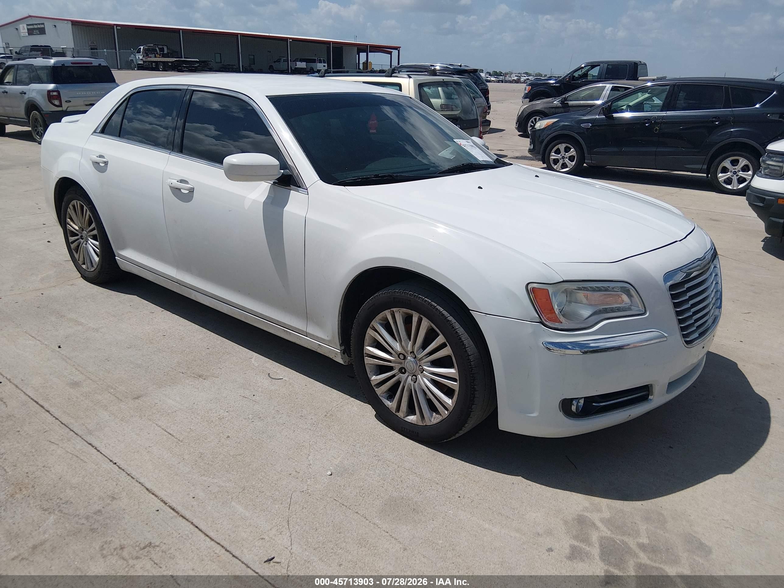2013 Chrysler 300 Motown White vin: 2C3CCARG3DH528132