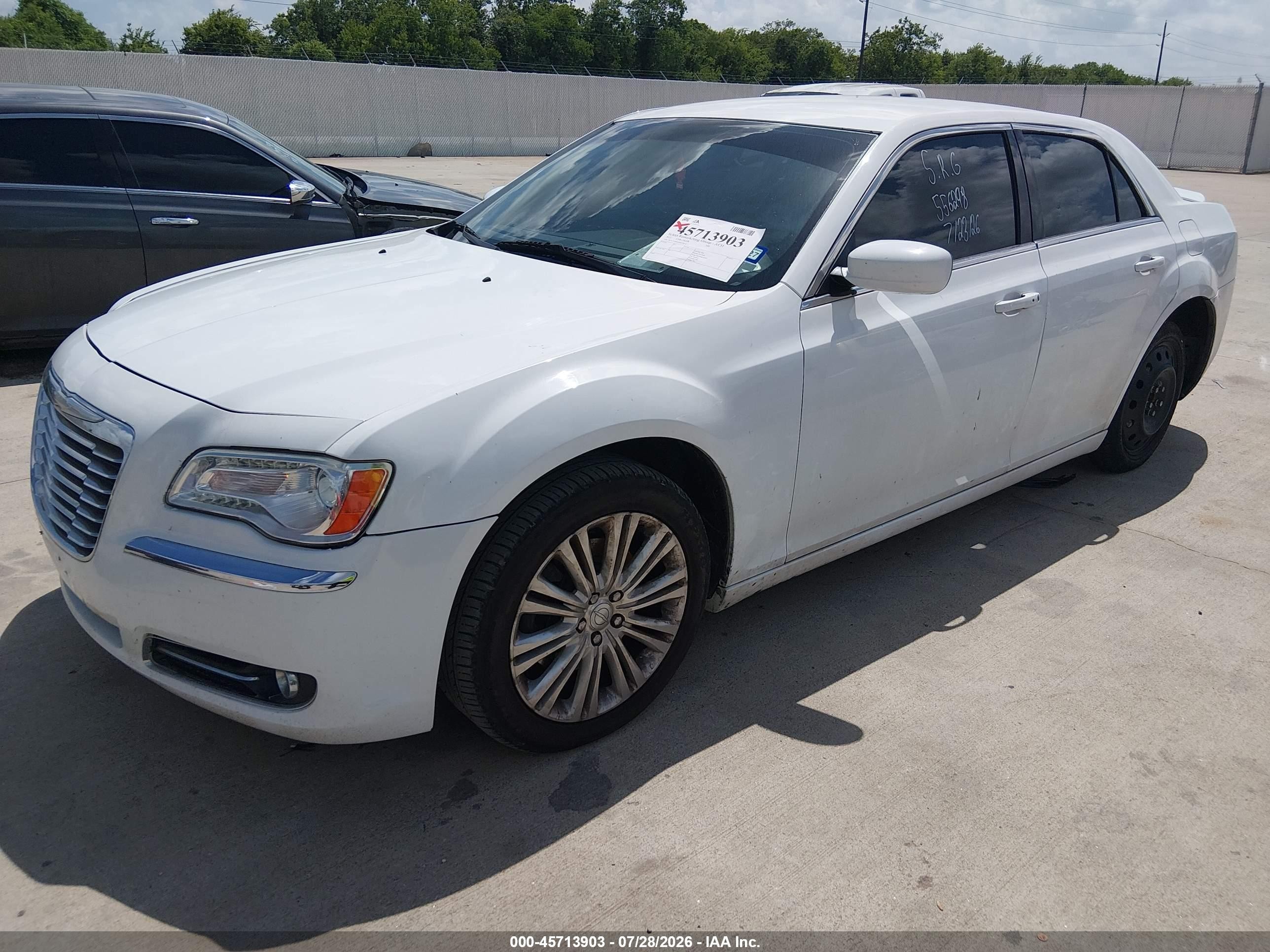2013 Chrysler 300 Motown White vin: 2C3CCARG3DH528132