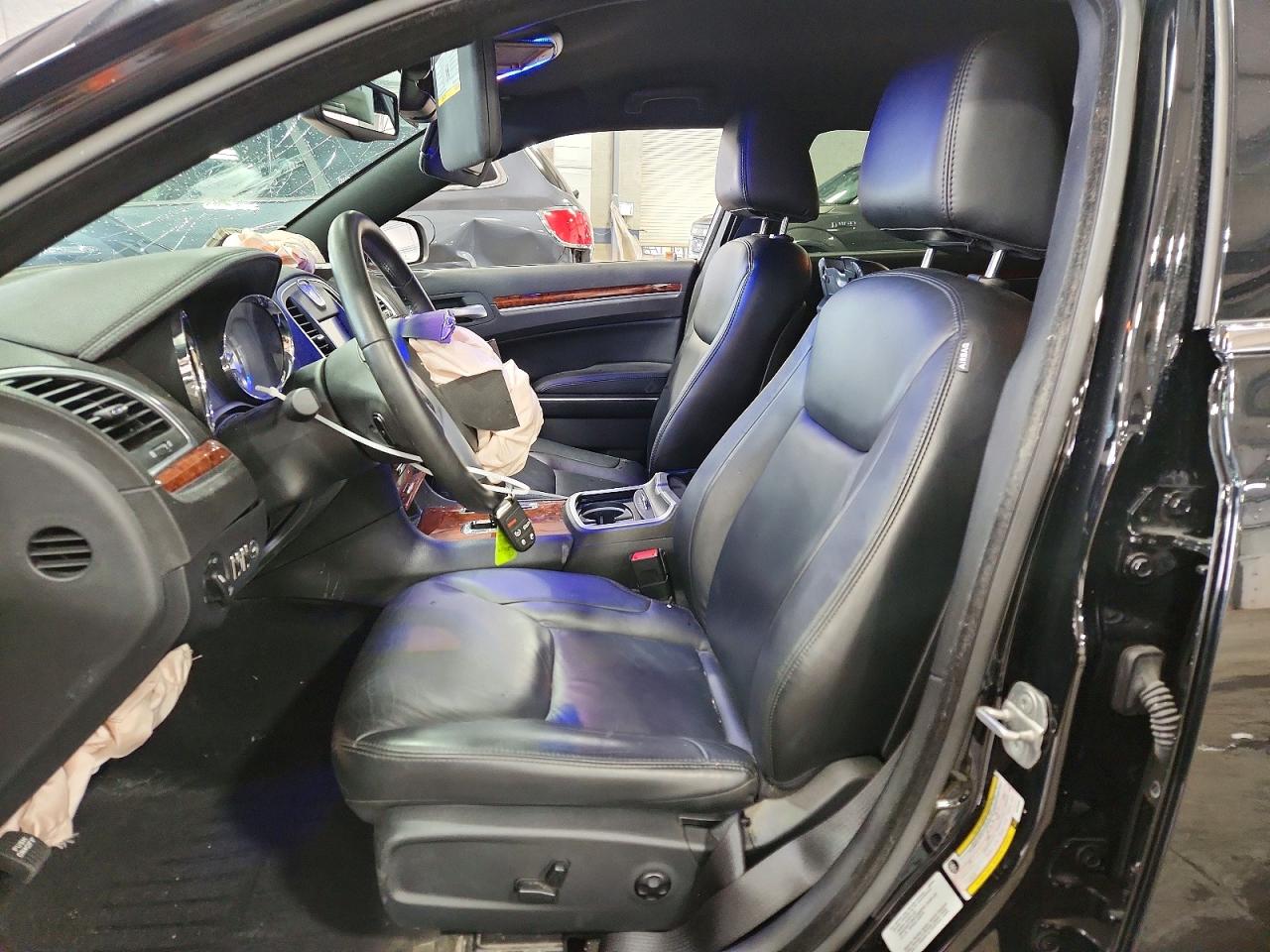 2013 Chrysler 300 Black vin: 2C3CCARG3DH739489